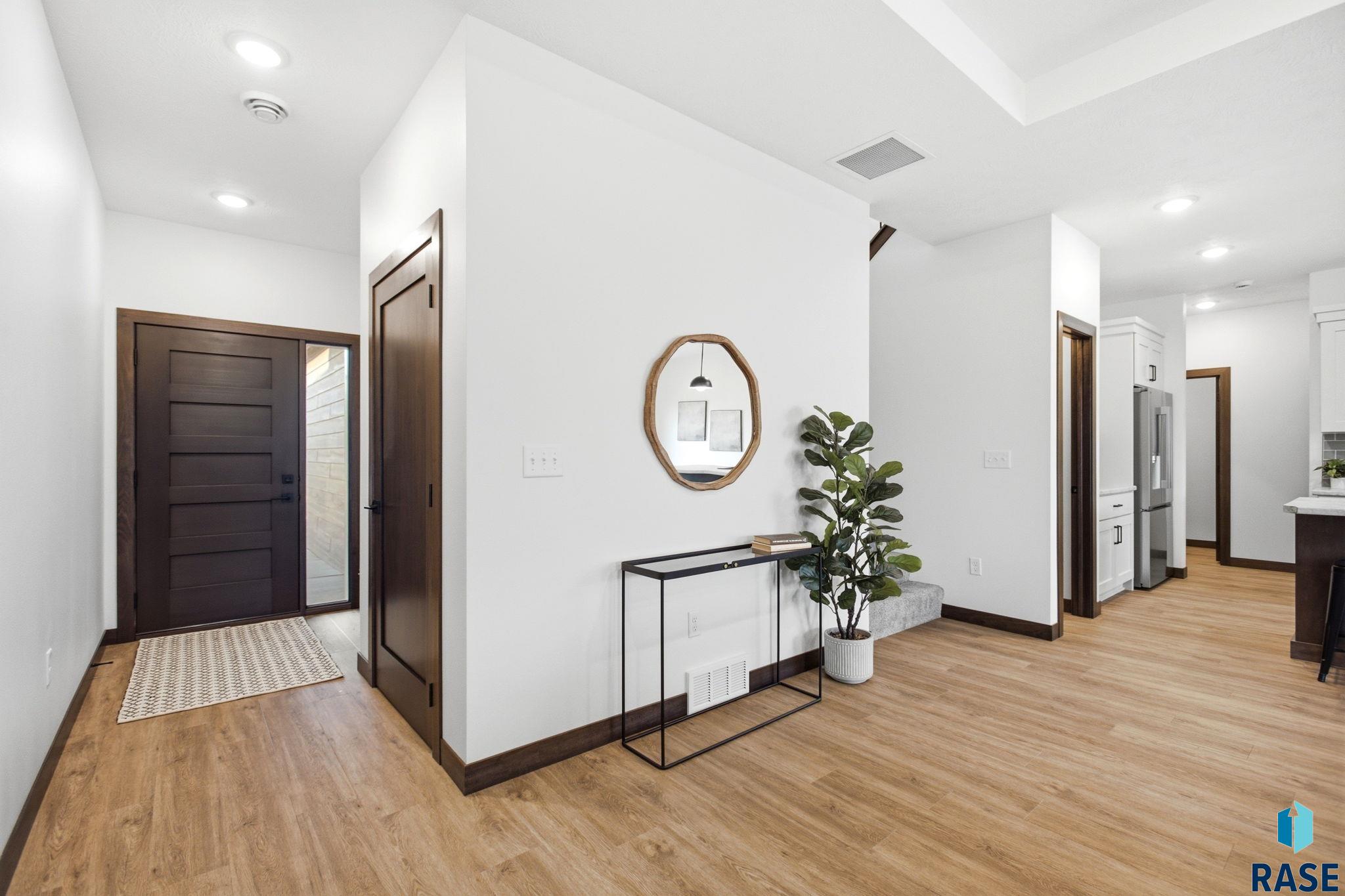 220 Ivy Rd, Tea