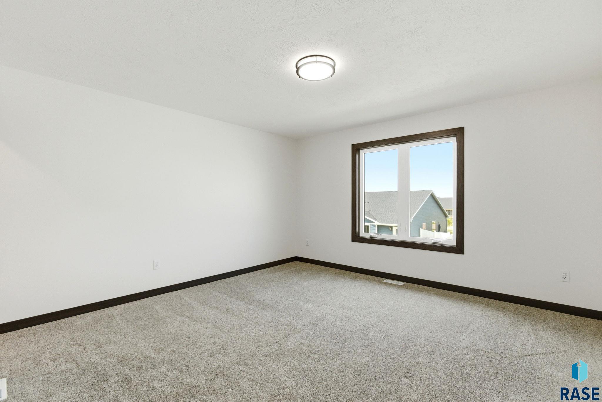 220 Ivy Rd, Tea