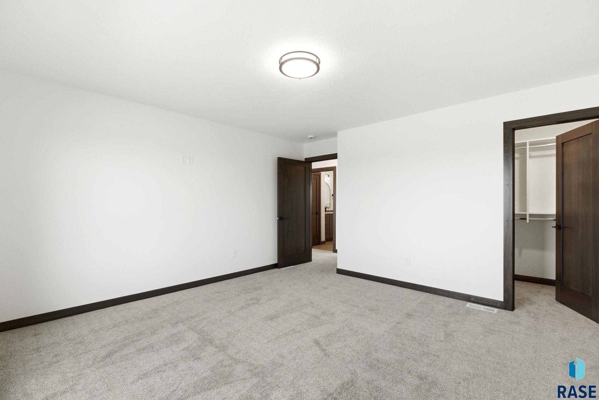 220 Ivy Rd, Tea