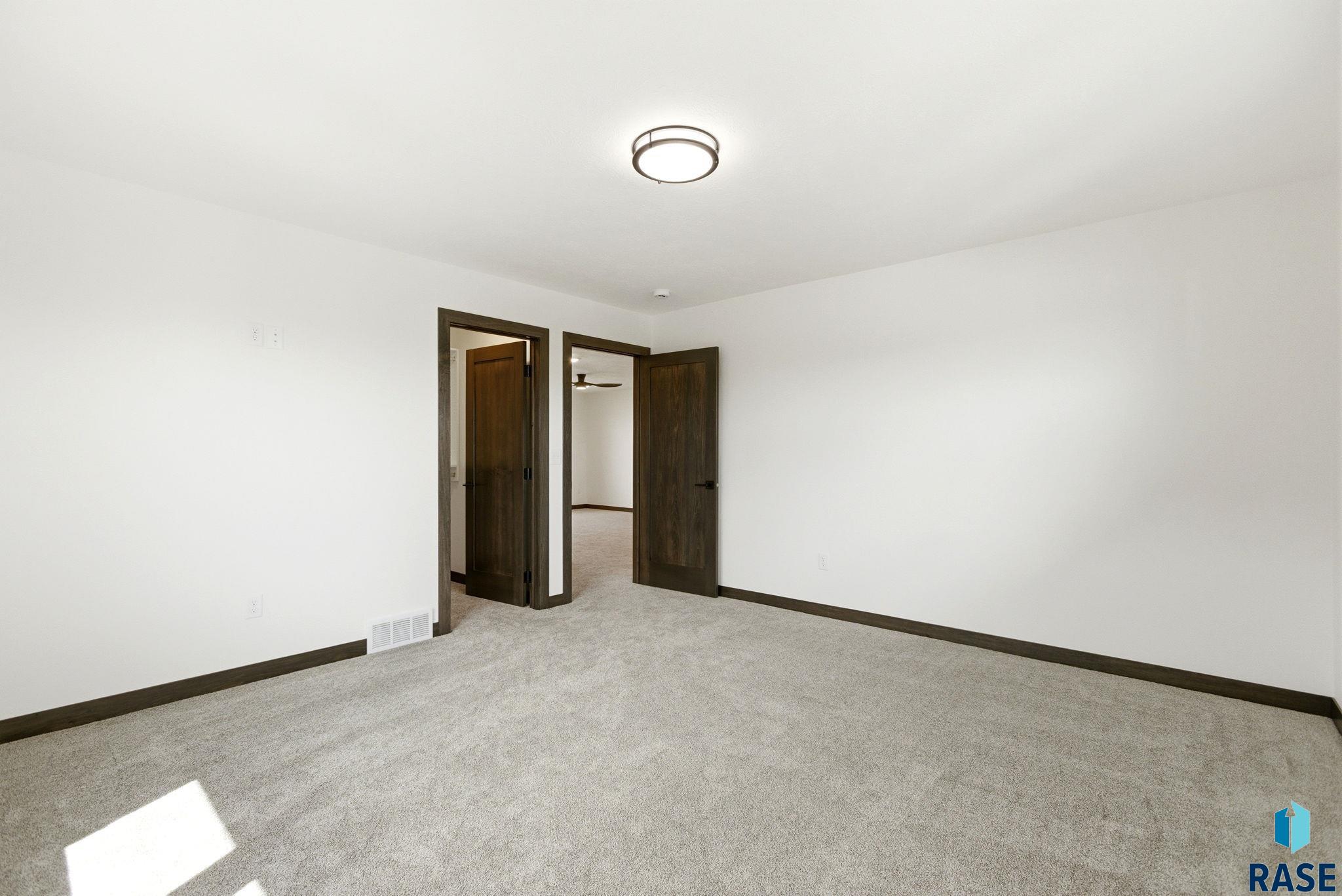 220 Ivy Rd, Tea