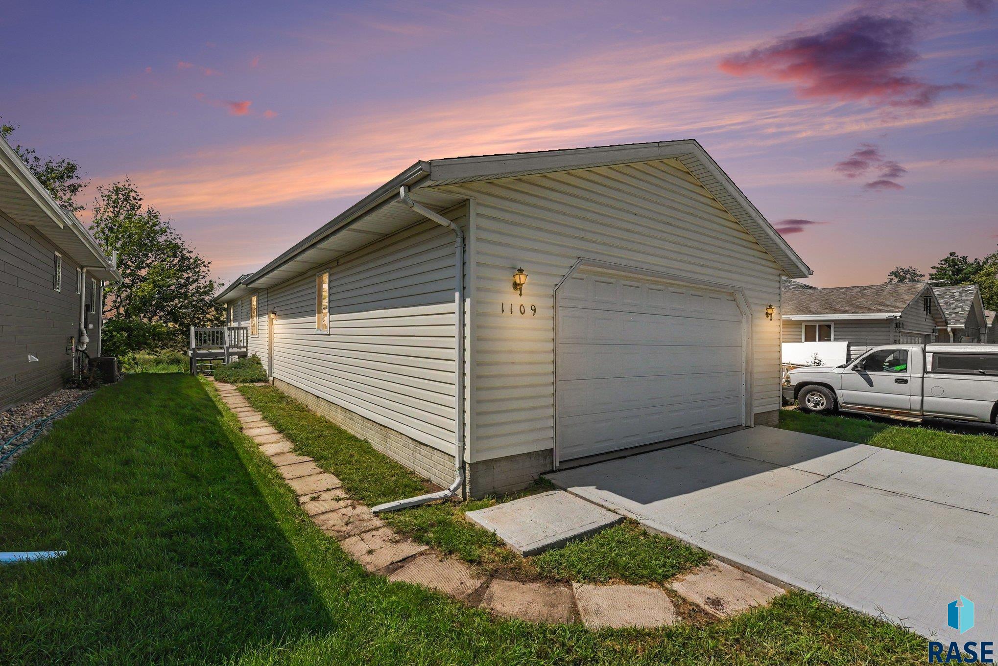 1109 N Haley Ave, Sioux Falls