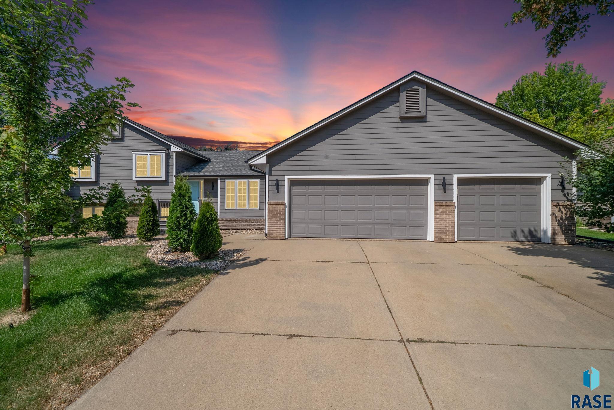 900 E 64th St, Sioux Falls