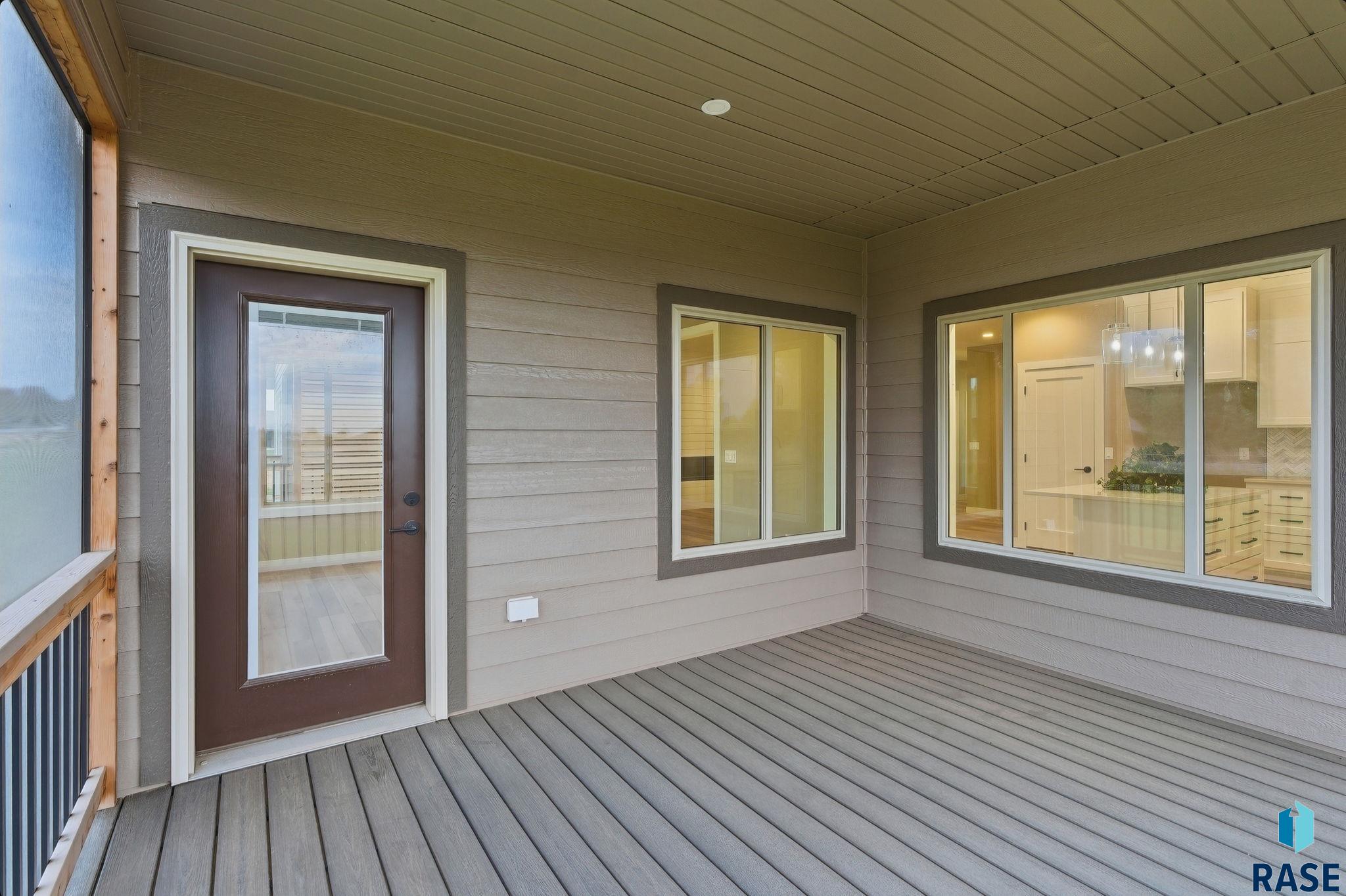 2403 Joshua Cir, Sioux Falls