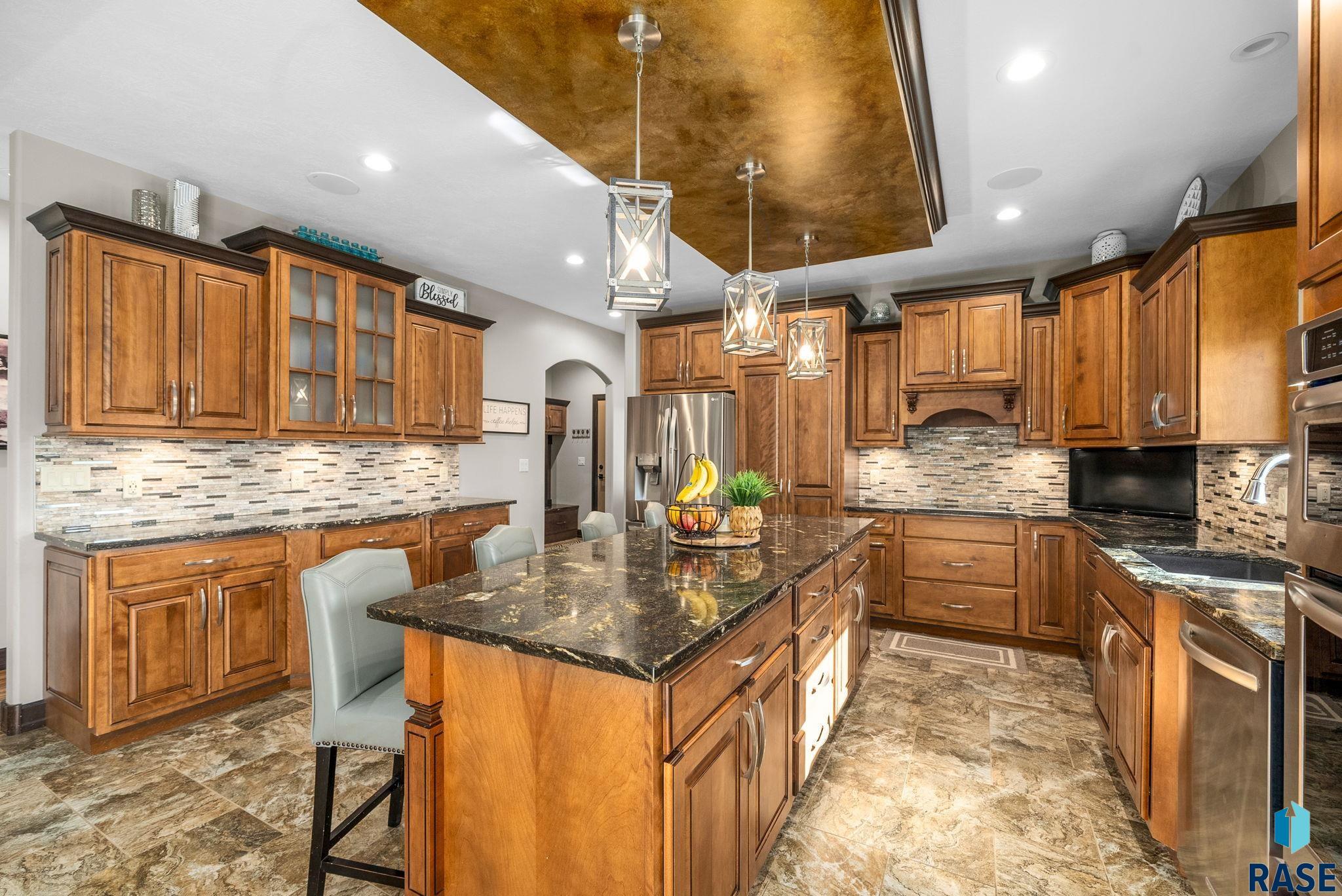1301 Hyannis Port Ln, Sioux Falls