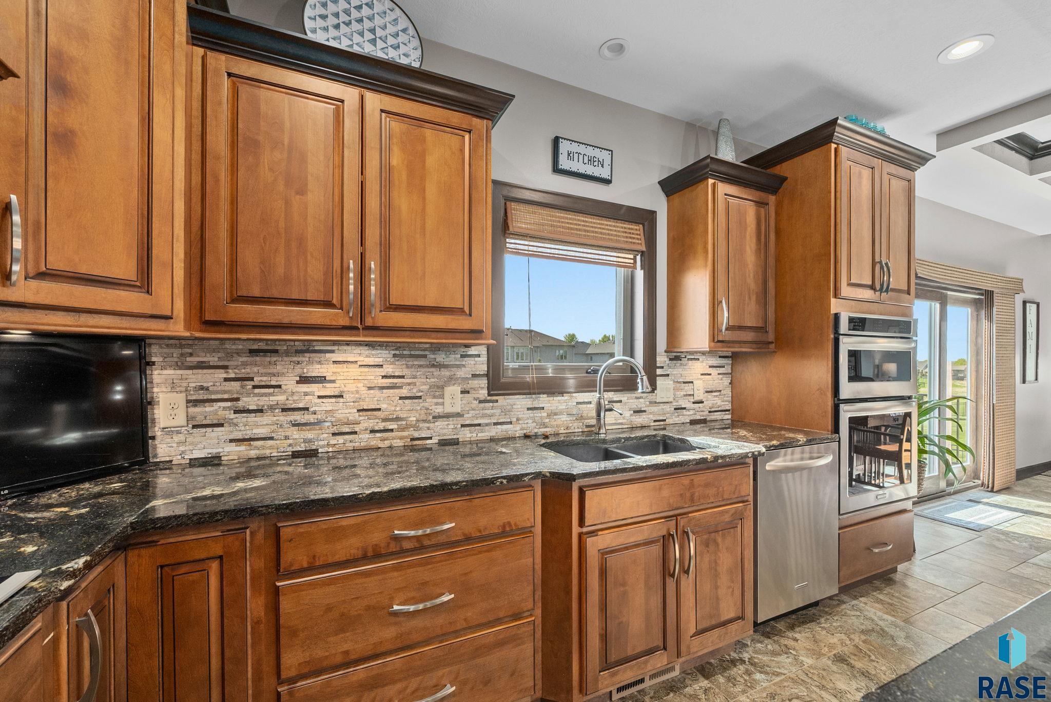 1301 Hyannis Port Ln, Sioux Falls