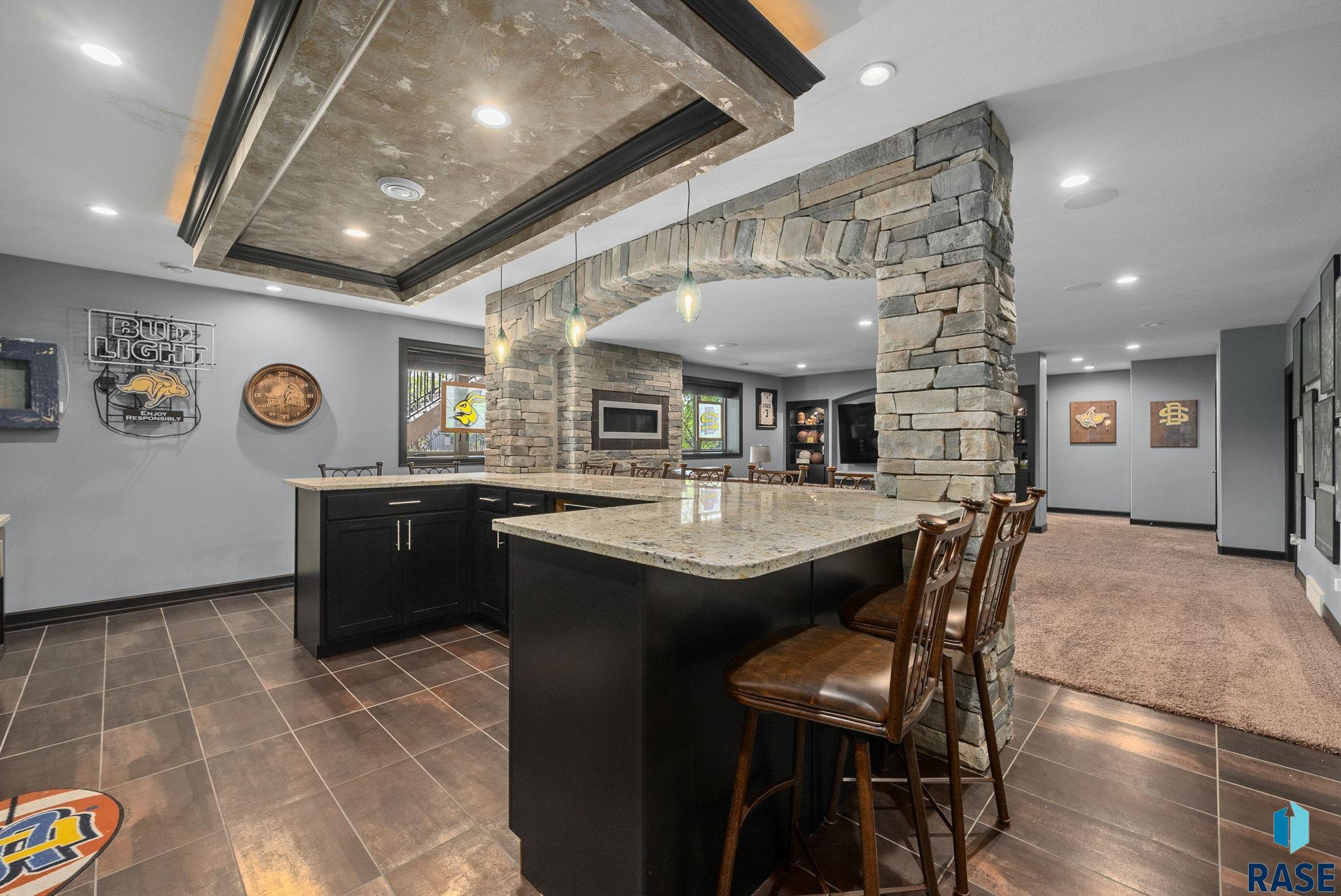 1301 Hyannis Port Ln, Sioux Falls
