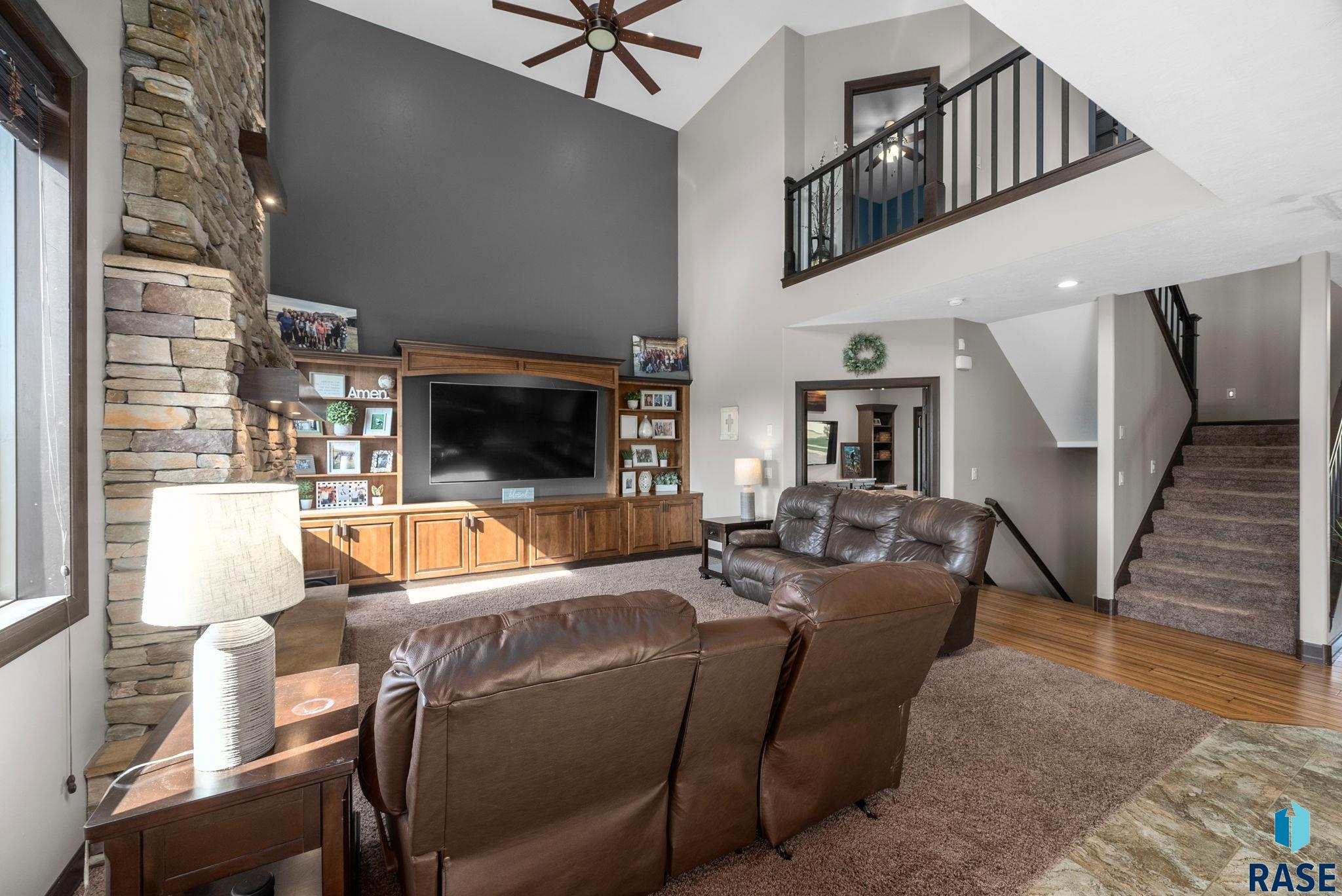 1301 Hyannis Port Ln, Sioux Falls