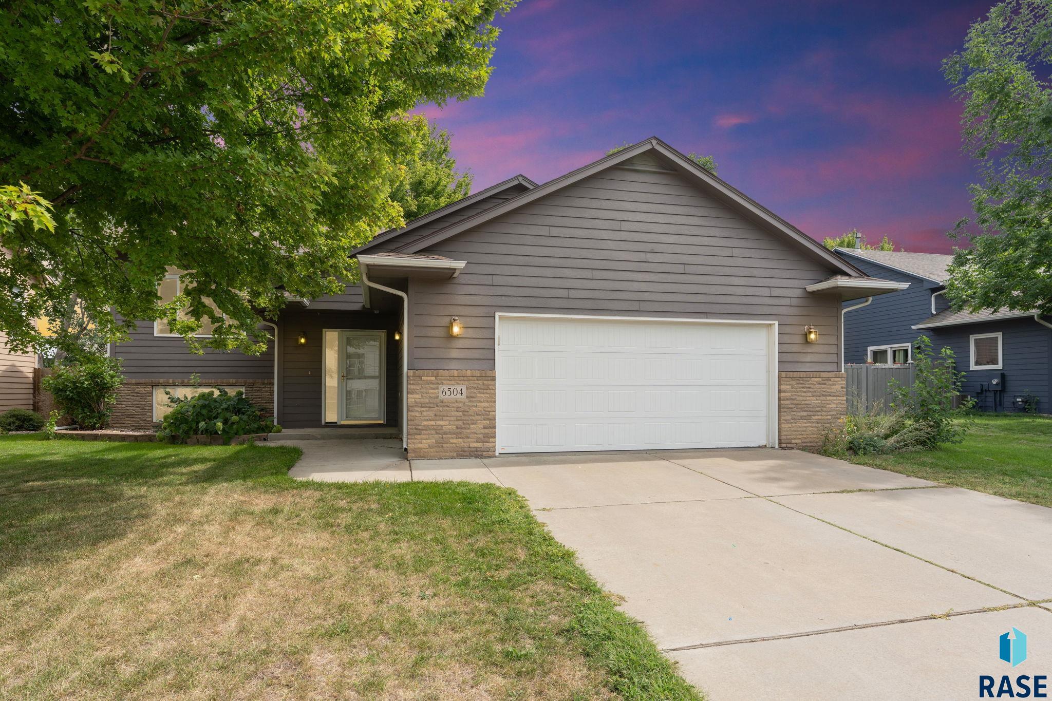 6504 S Mogen Ave, Sioux Falls