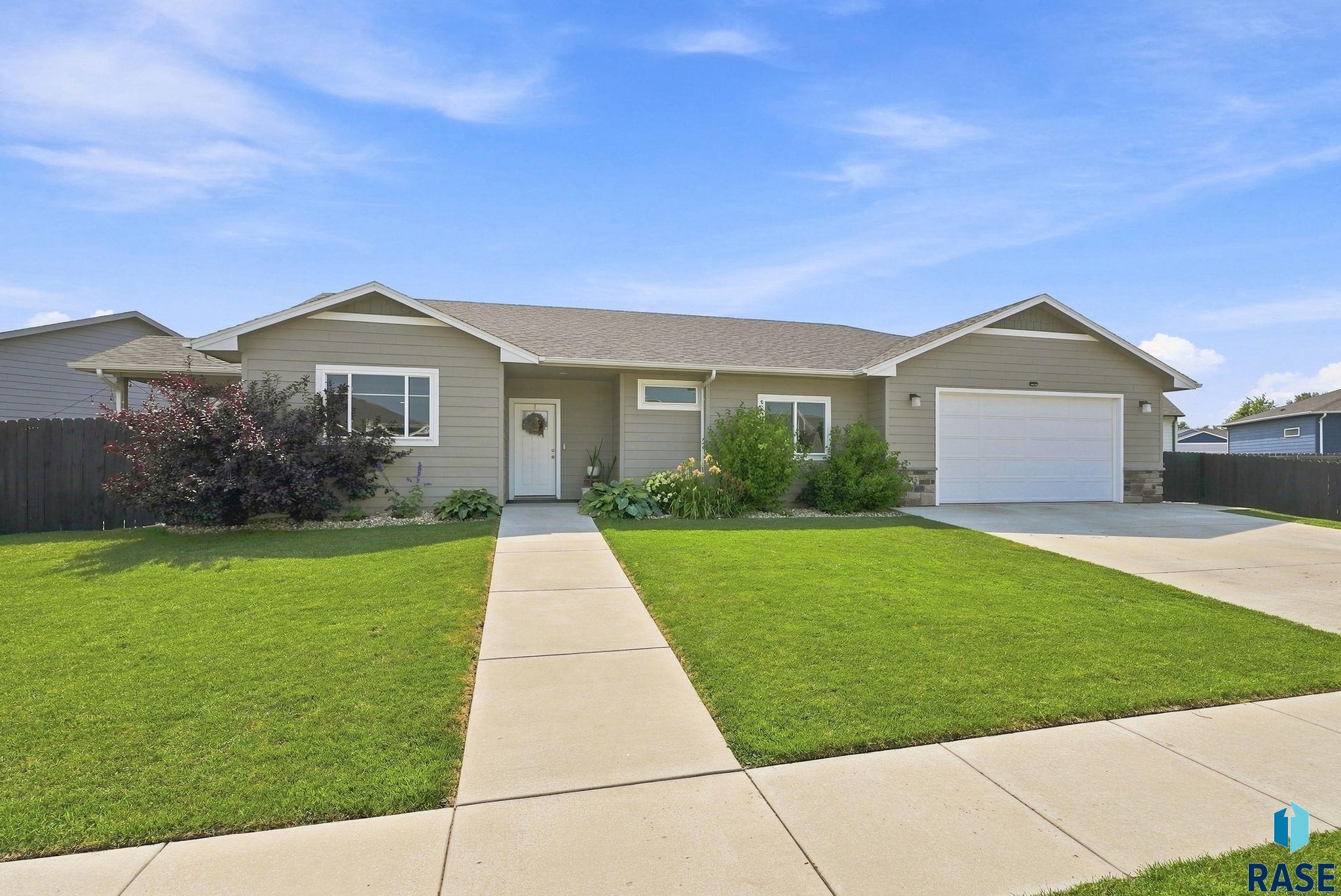5315 S Whisper Cove Trl, Sioux Falls