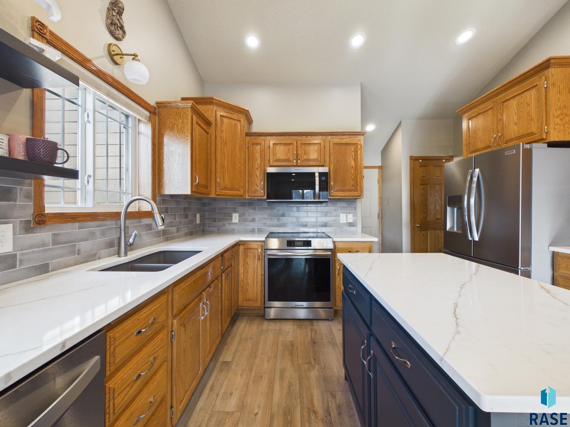 1312 Honeysuckle Trl, Sioux Falls
