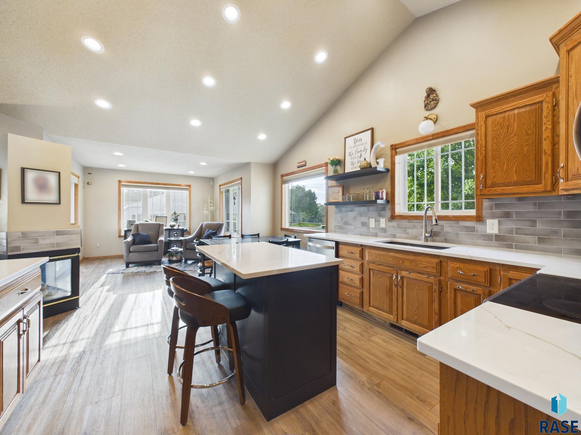 1312 Honeysuckle Trl, Sioux Falls