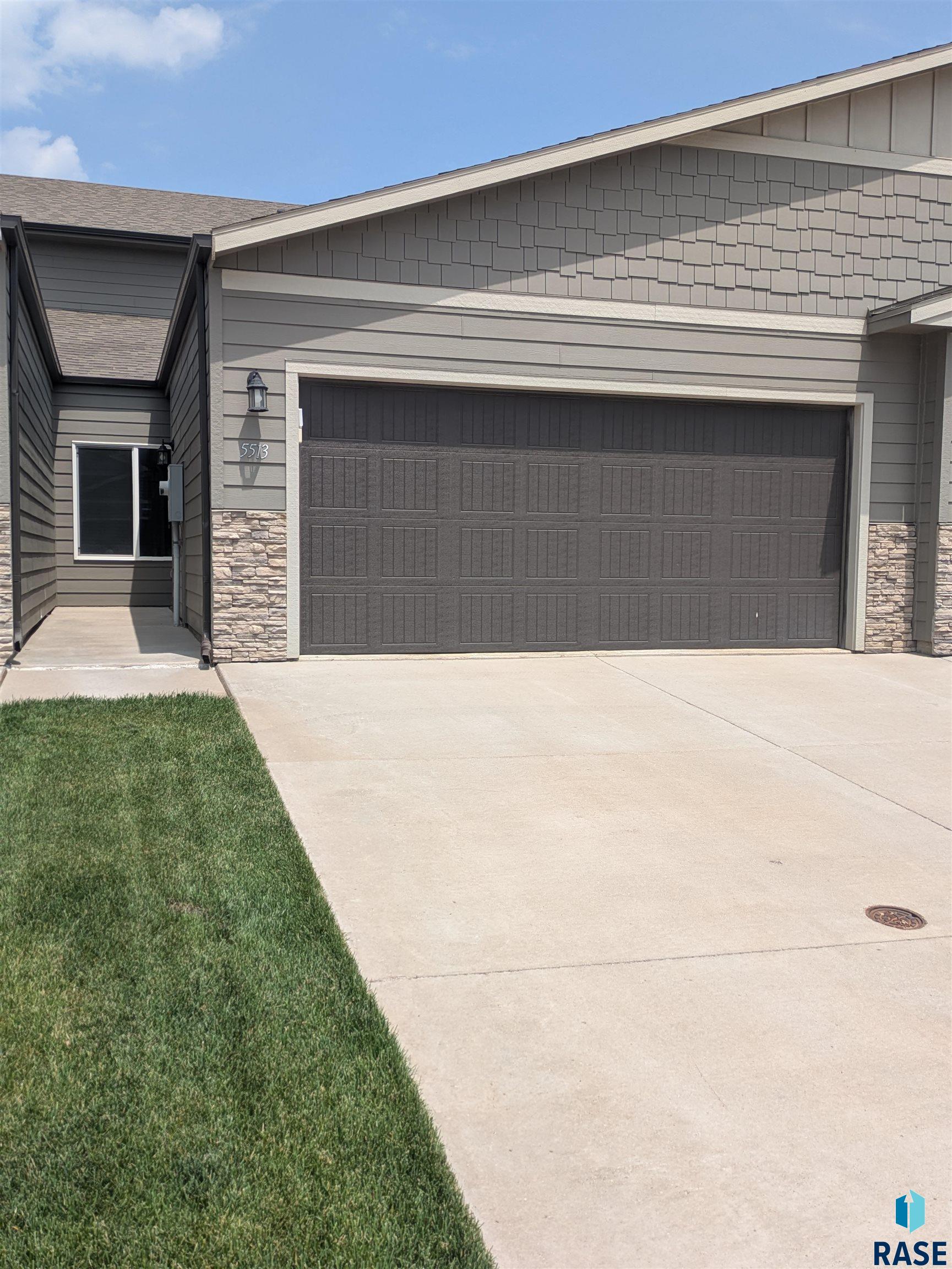 5513 S Seville Pl, Sioux Falls