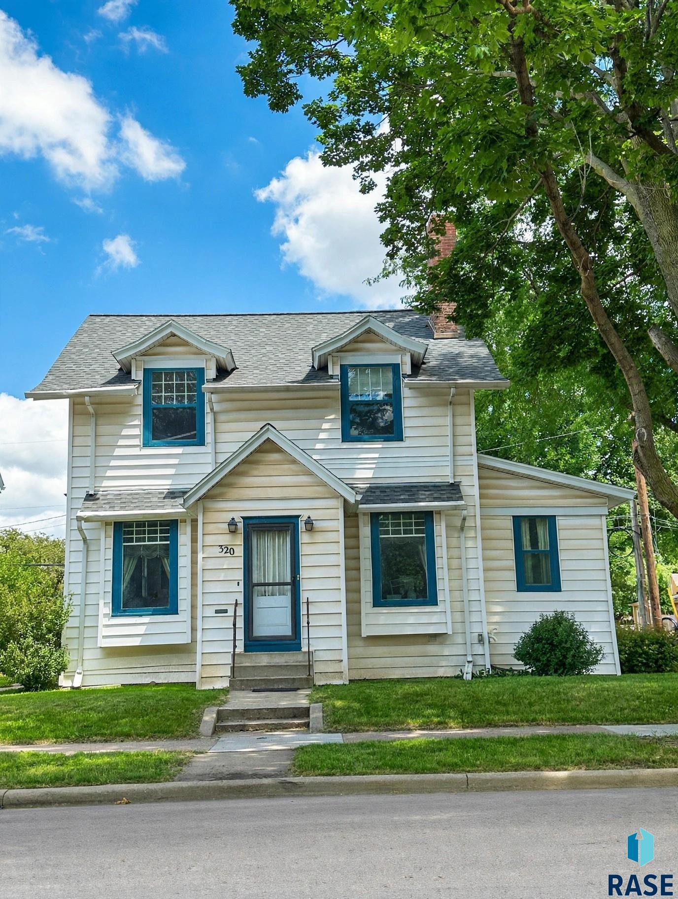 320 S Prairie Ave, Sioux Falls