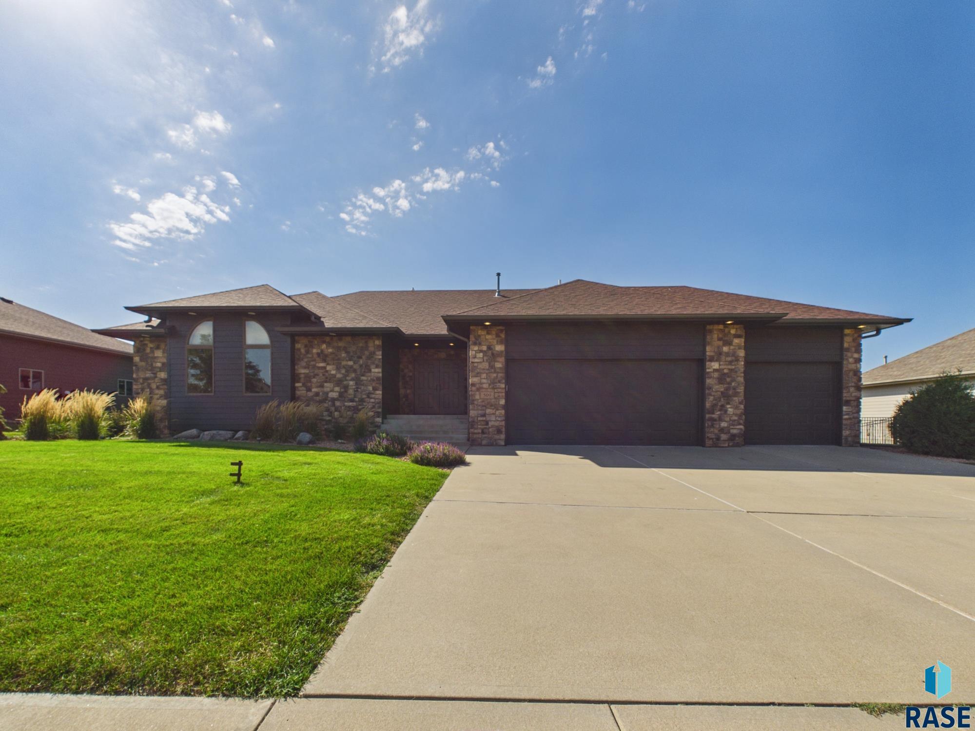509 S Horizon Cir, Sioux Falls