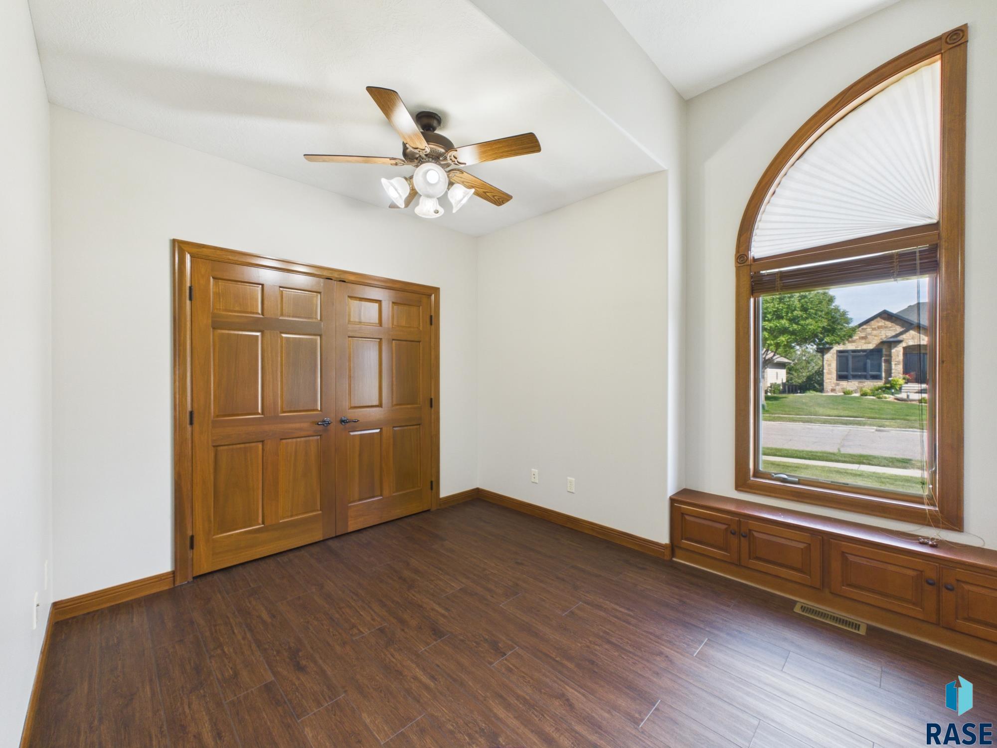 509 Horizon Cir, Sioux Falls