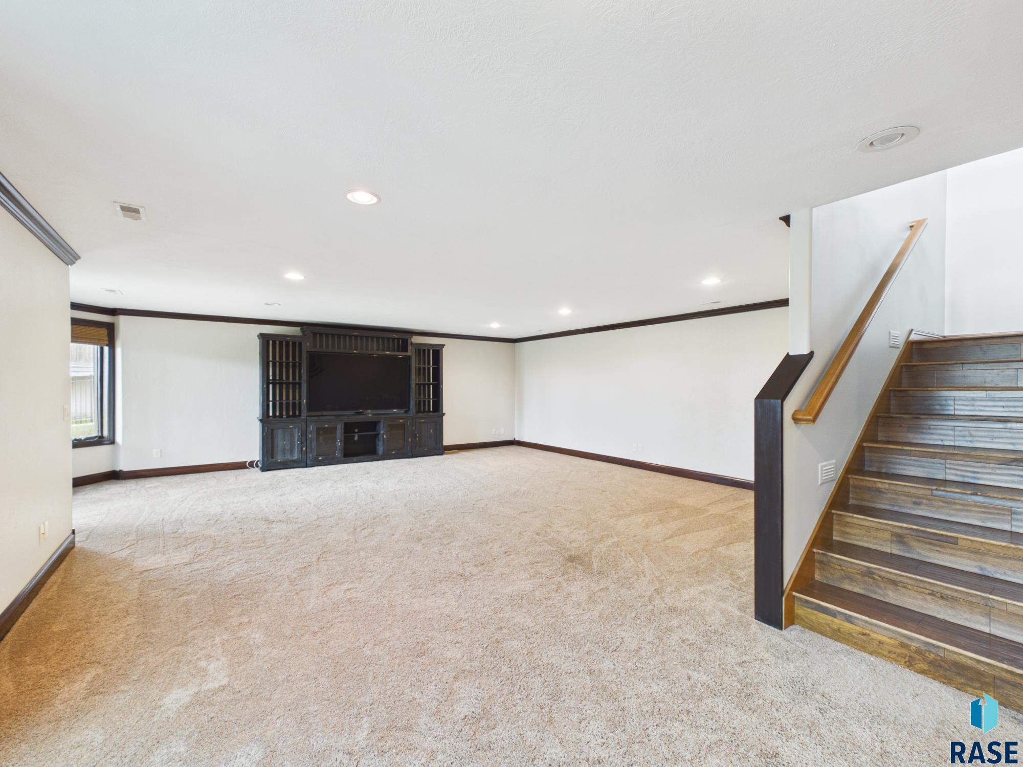 509 Horizon Cir, Sioux Falls