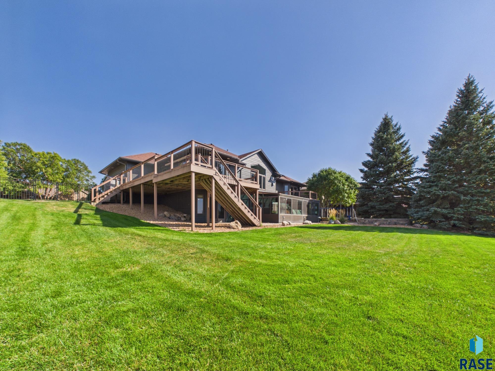 509 Horizon Cir, Sioux Falls