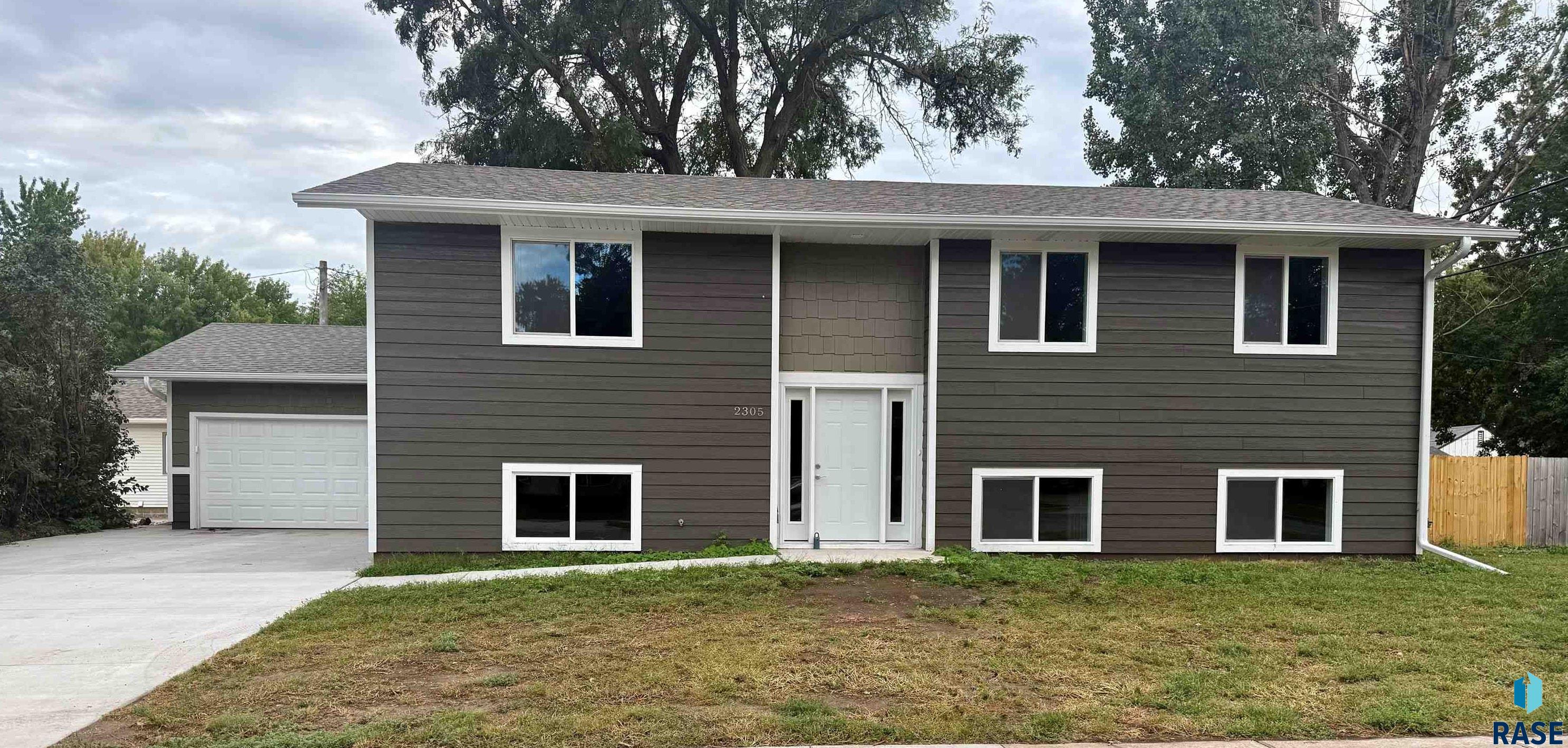 2305 W Rice St, Sioux Falls