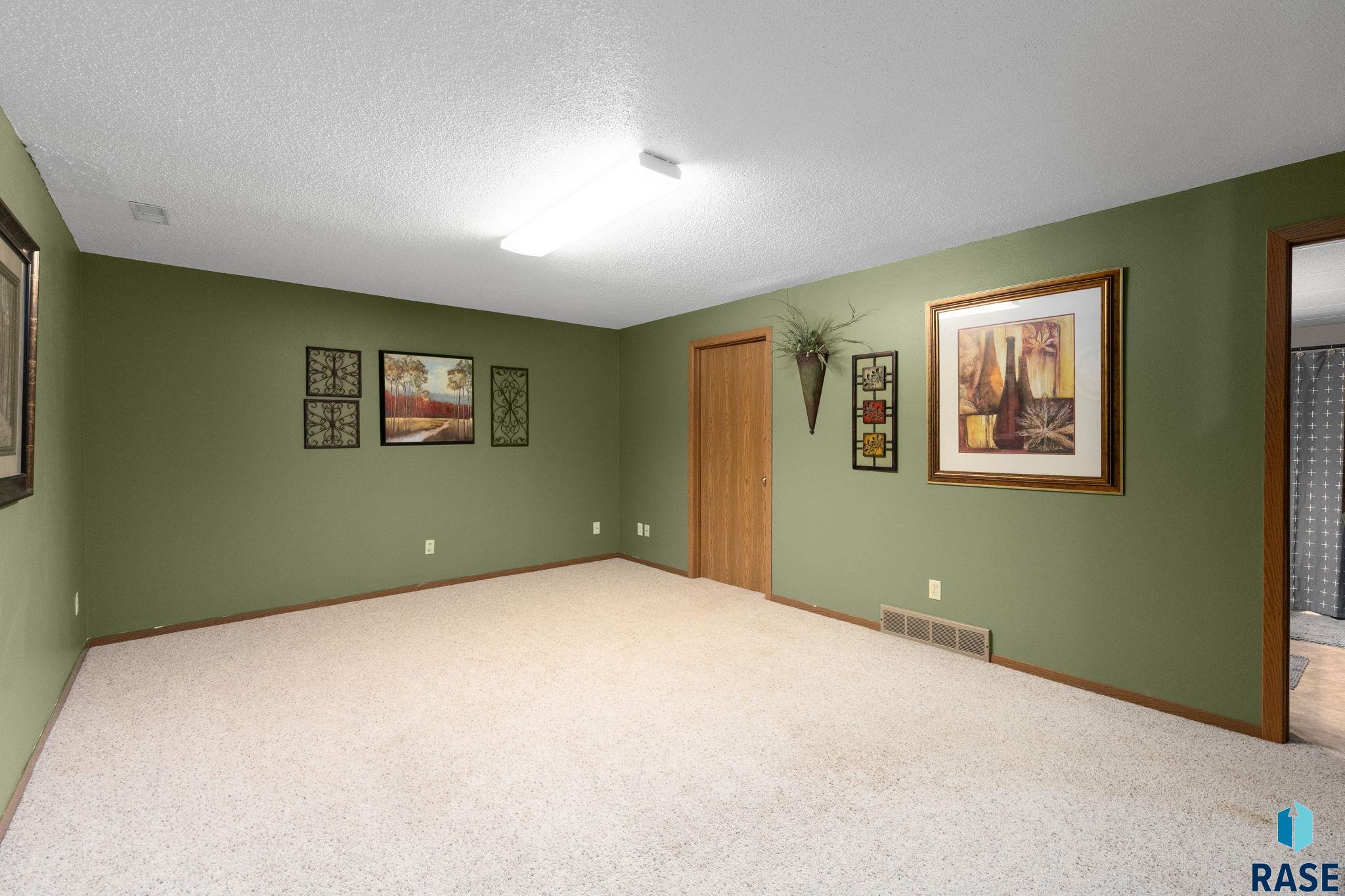 4516 Belmont St, Sioux Falls