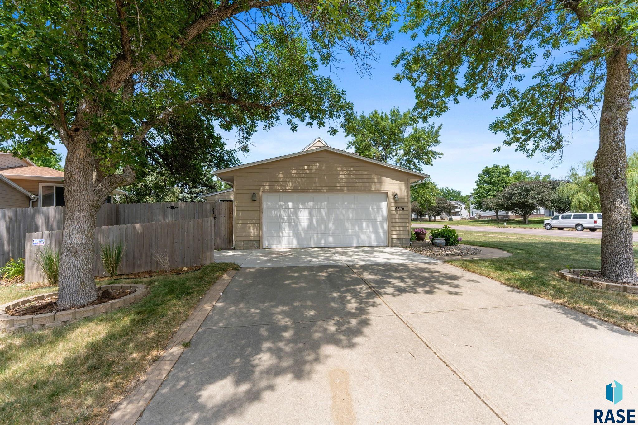 4516 Belmont St, Sioux Falls