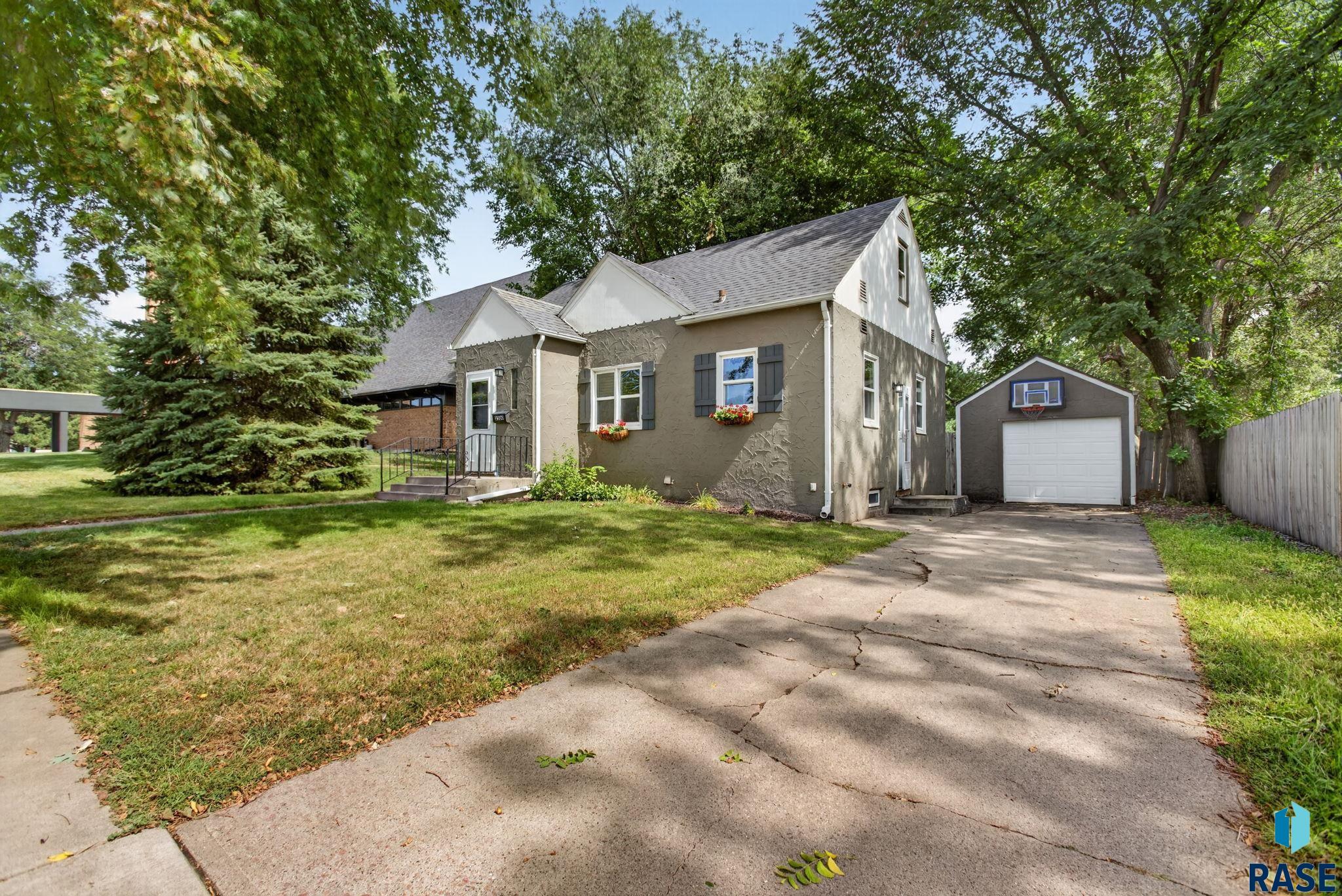 2500 Jefferson Ave, Sioux Falls
