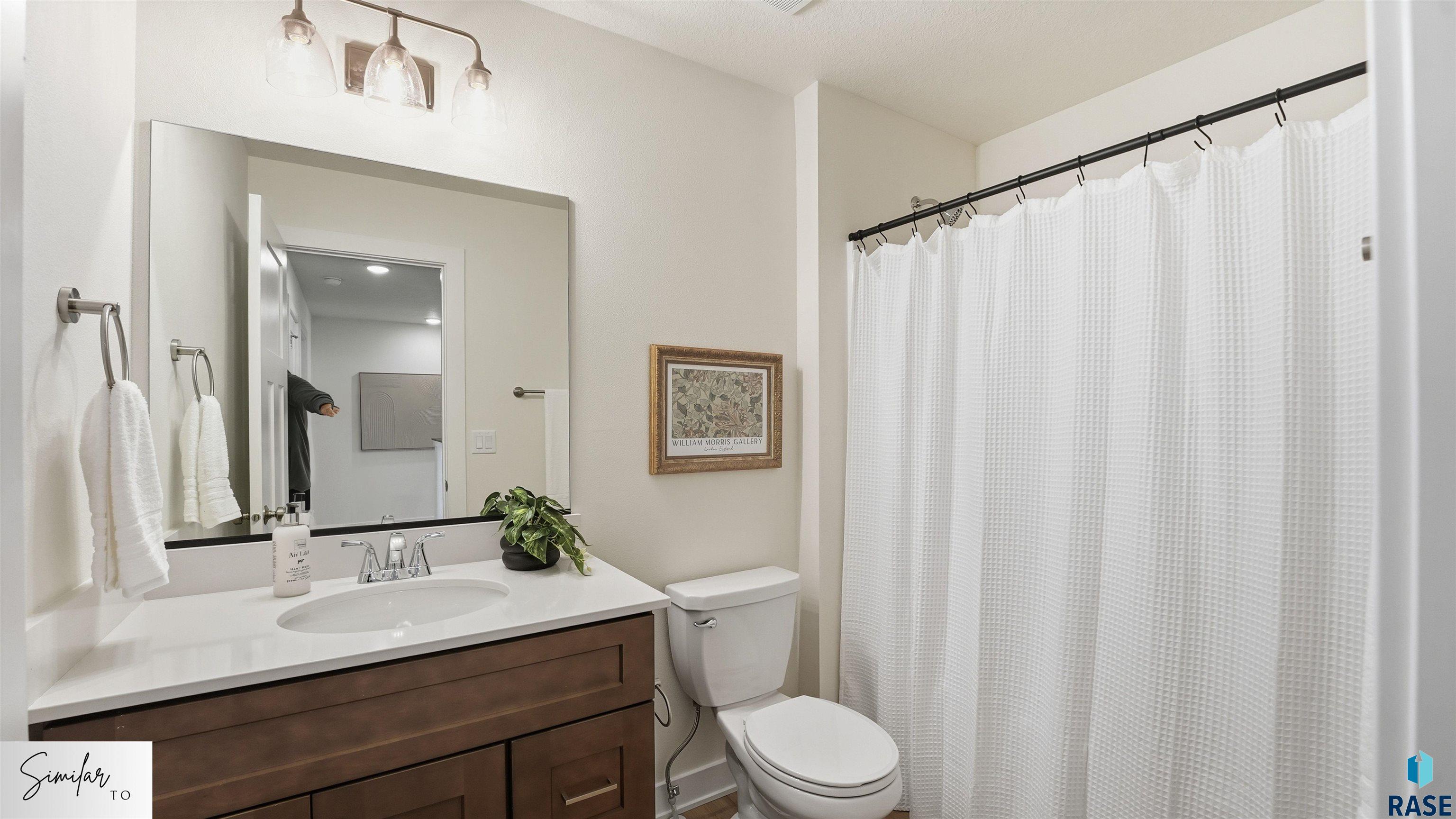 563 Prairieside Trl, Harrisburg