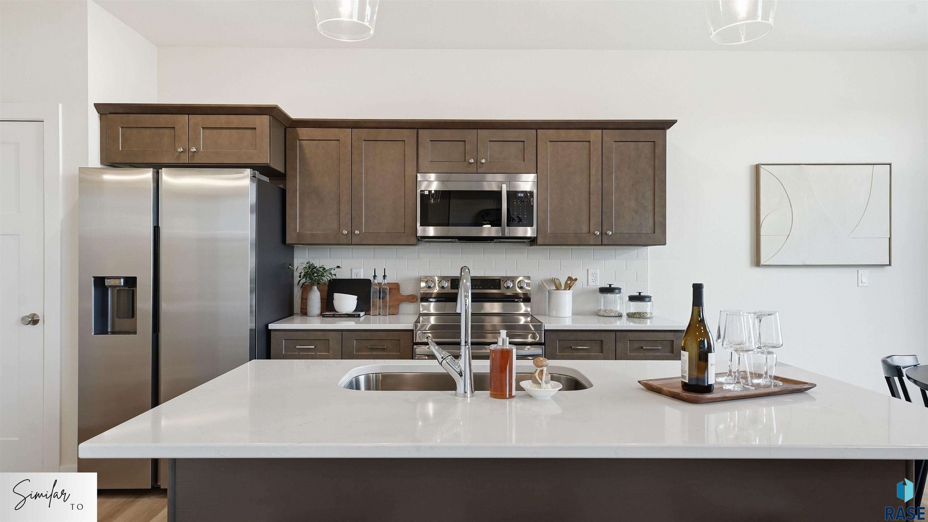 563 Prairieside Trl, Harrisburg