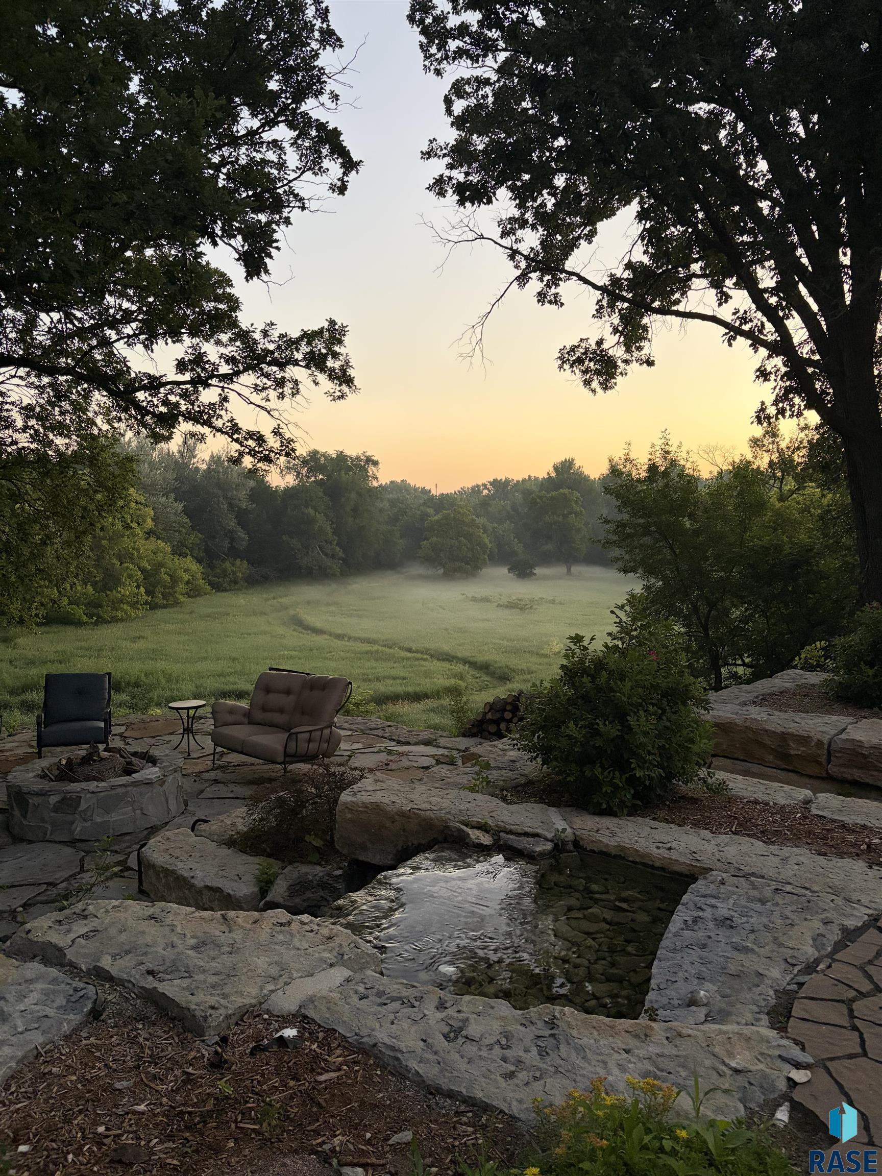 300 Twin Oaks Dr, Sioux Falls