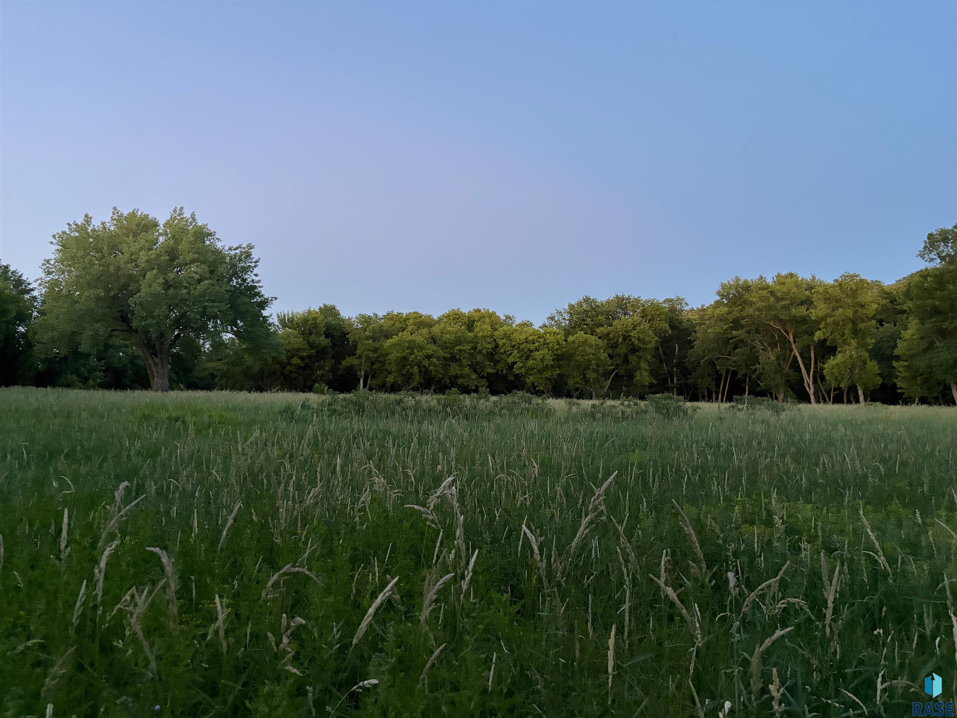 300 Twin Oaks Dr, Sioux Falls