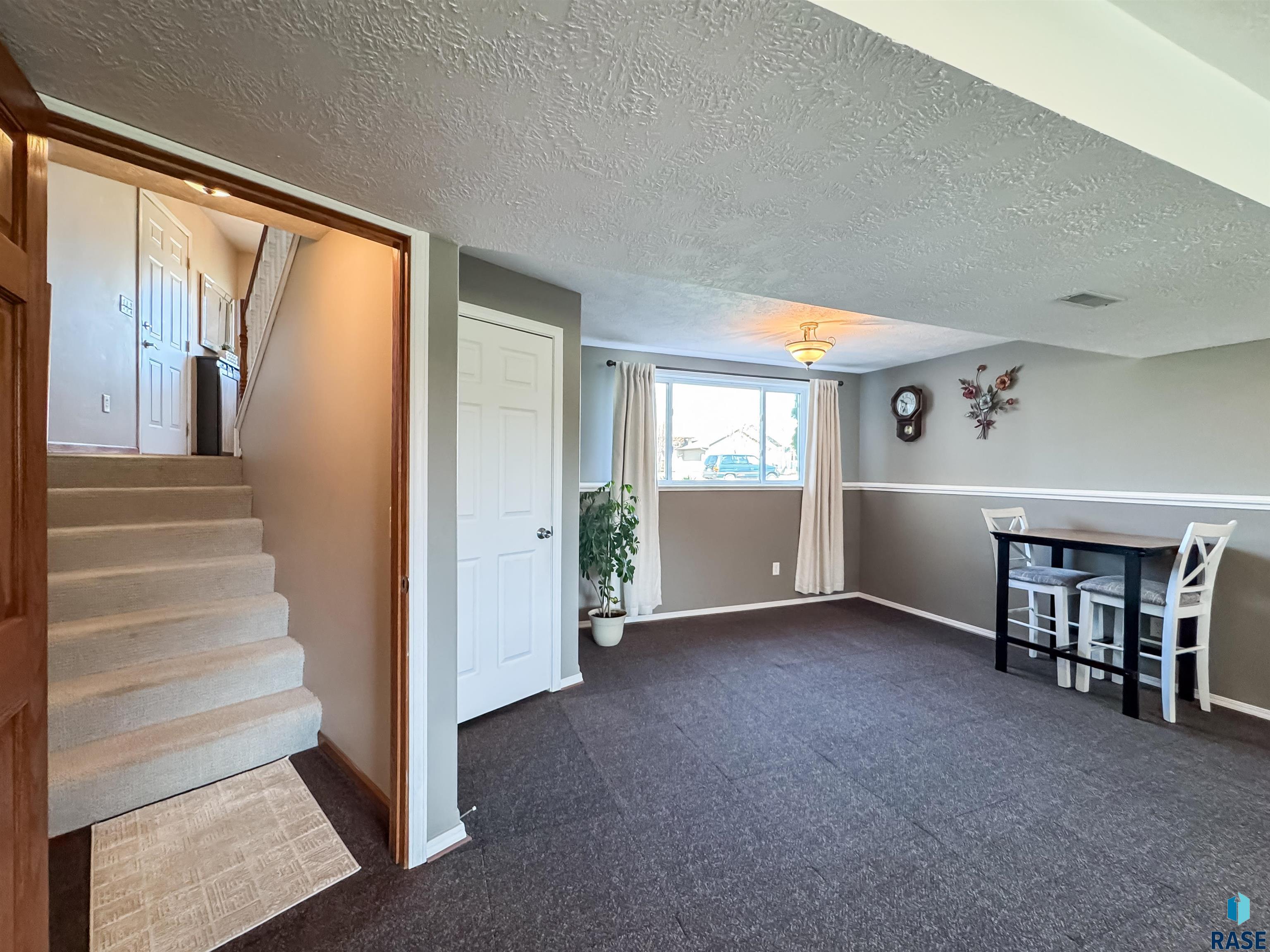 1812 S Monticello Ave