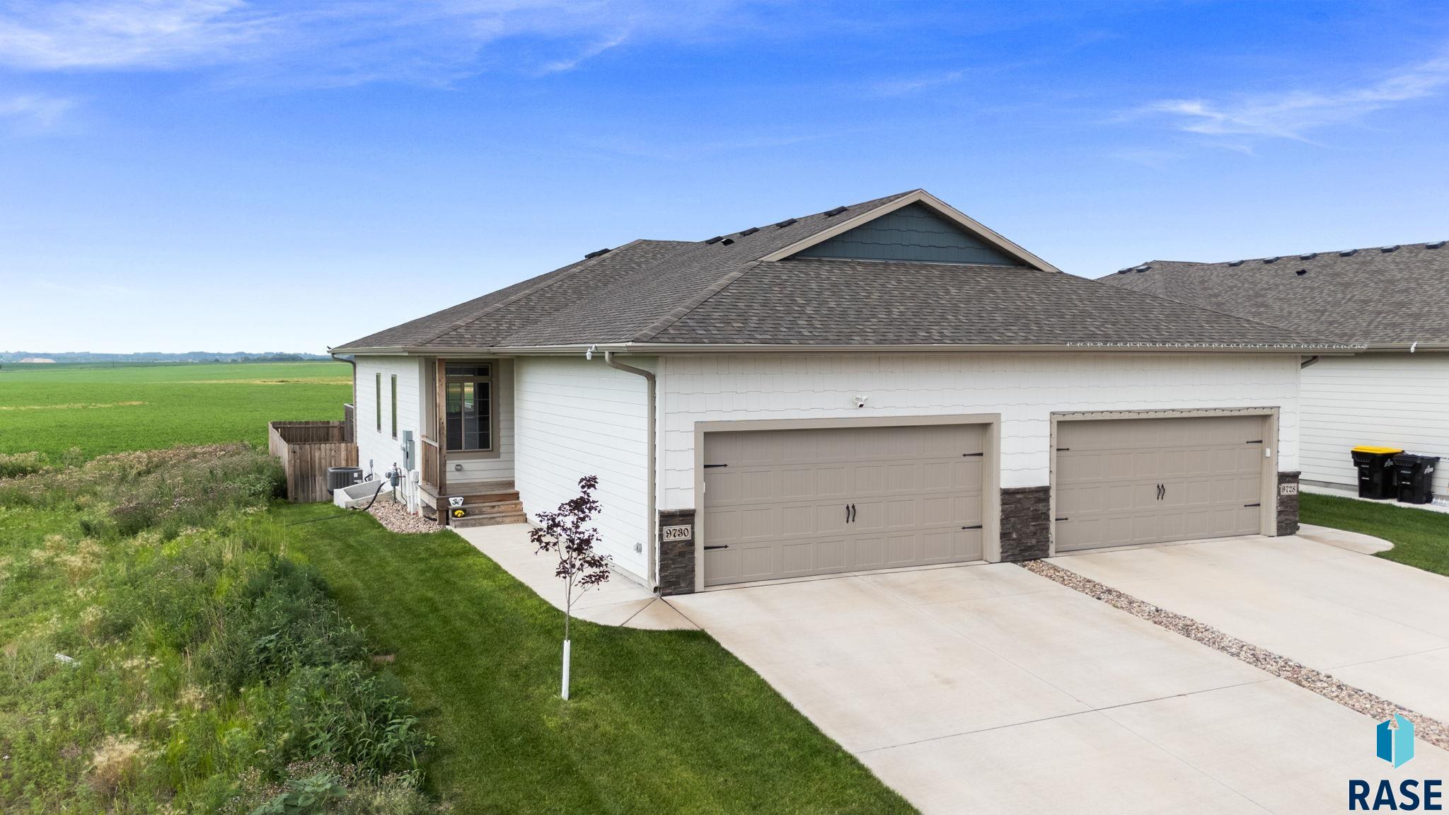 9730 W Broek Dr, Sioux Falls
