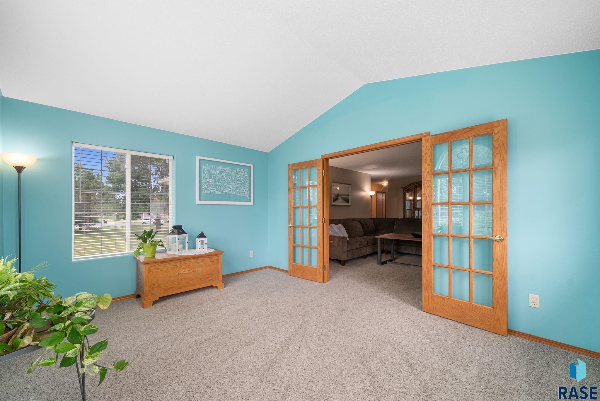 27210 Lovely Pl, Tea