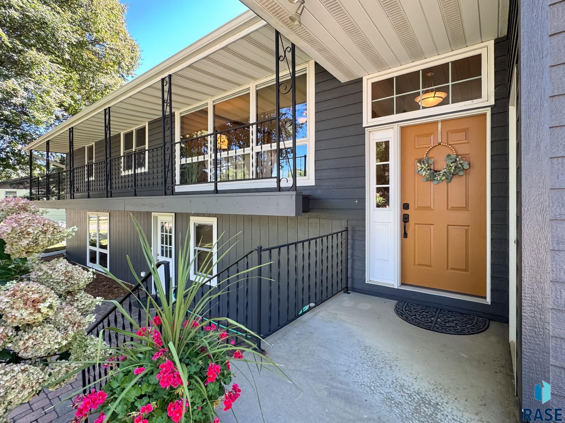 4905 E Cynthia Dr