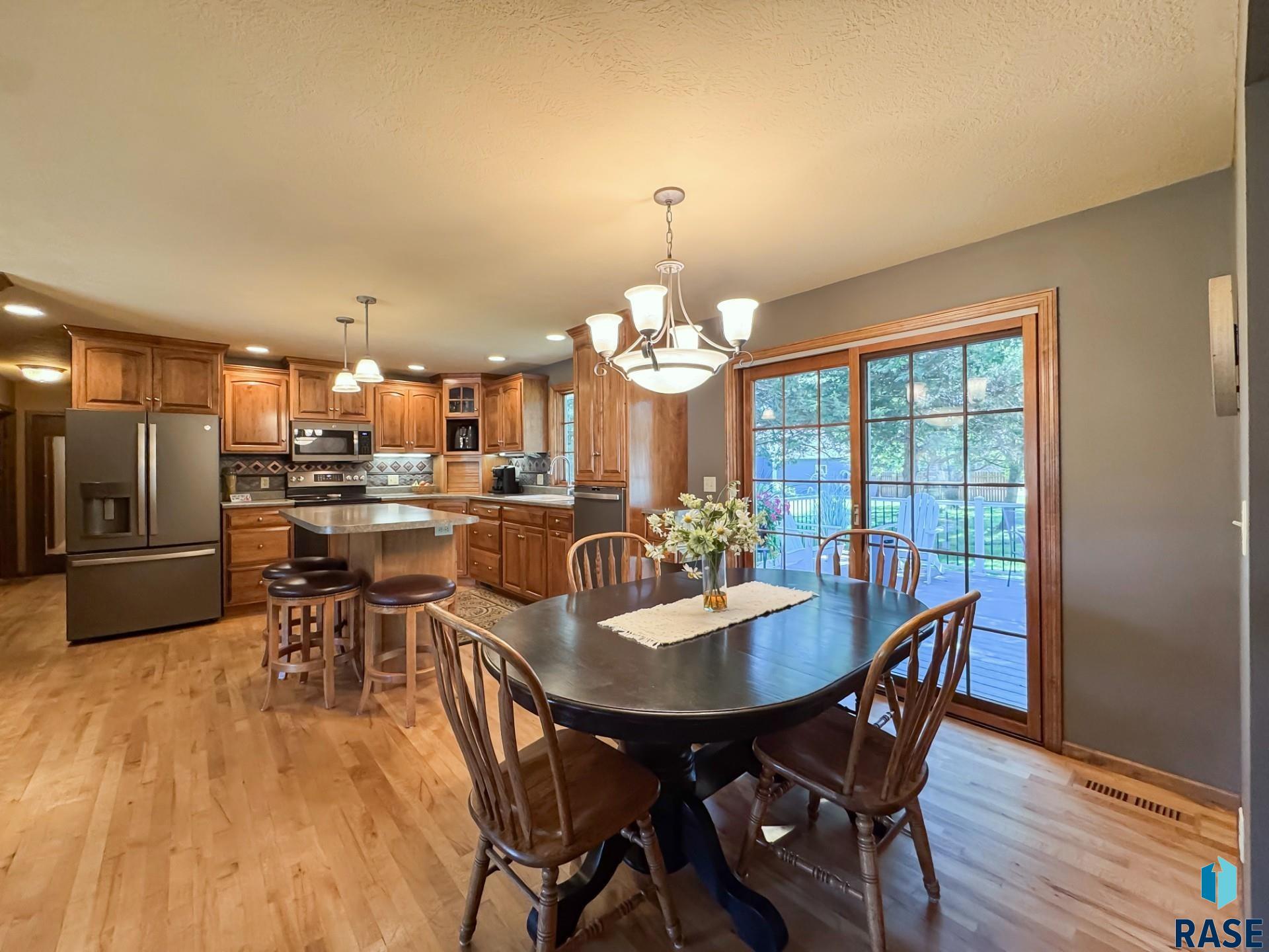 4905 E Cynthia Dr