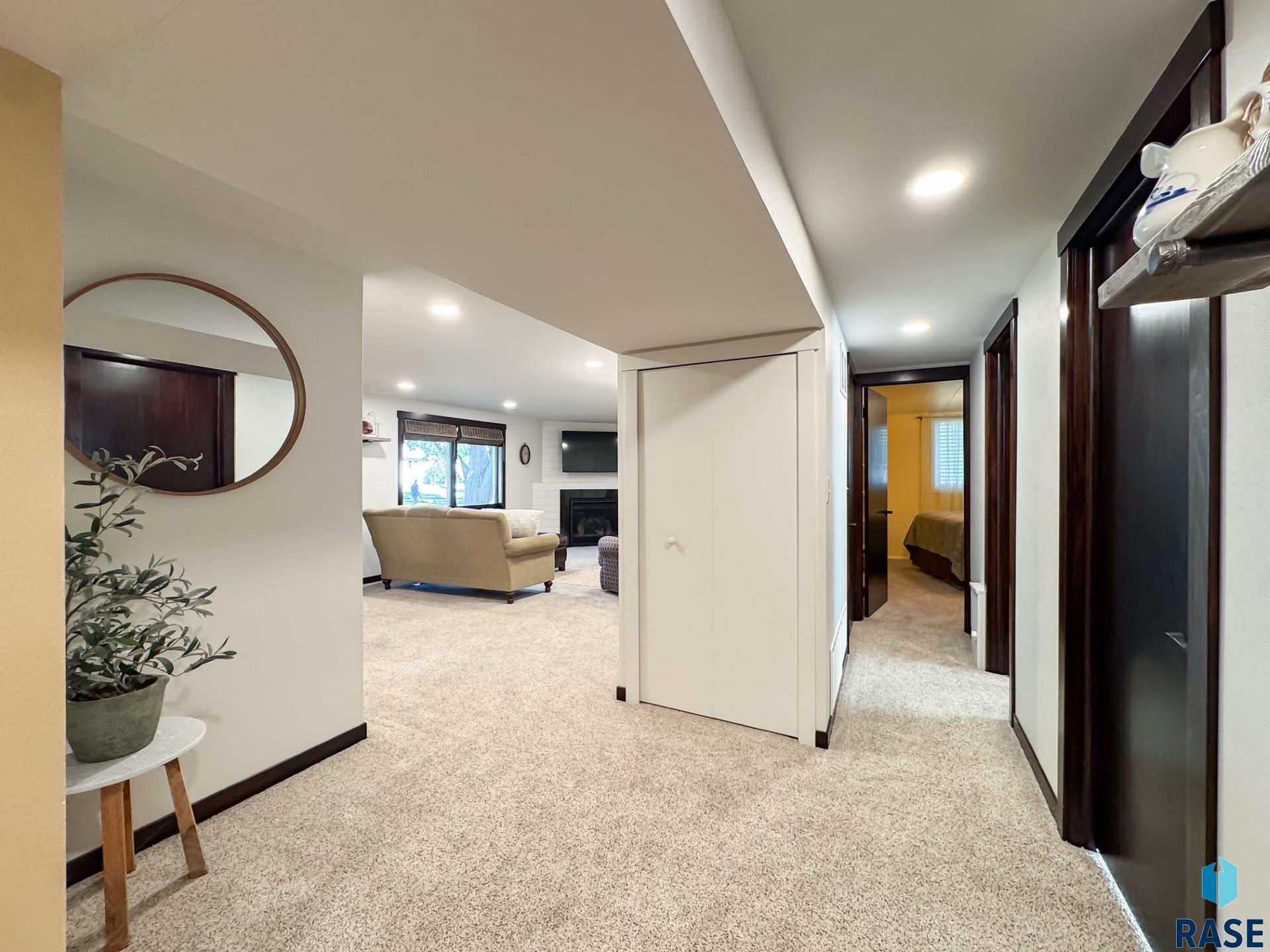 4905 E Cynthia Dr