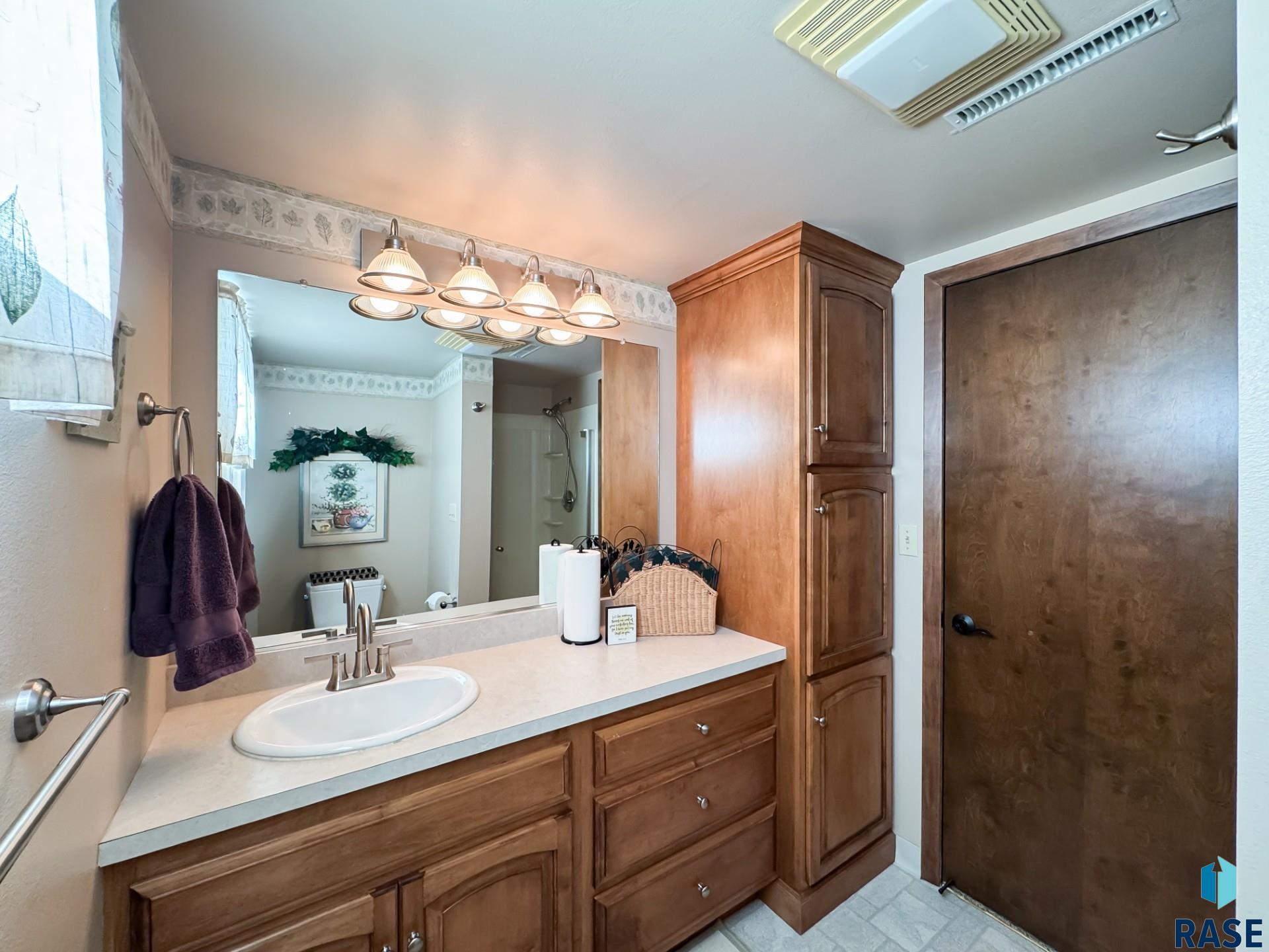 4905 E Cynthia Dr