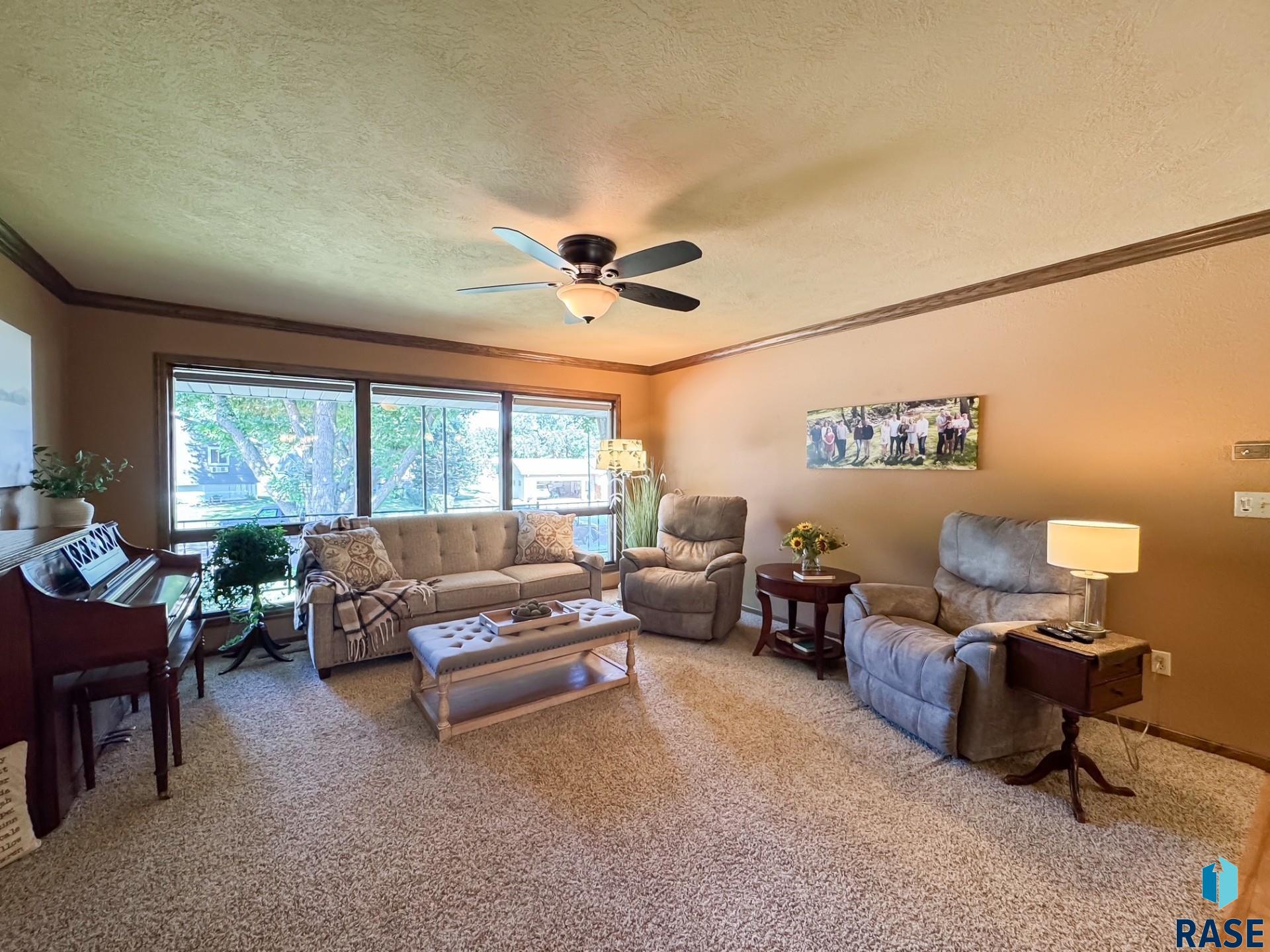 4905 E Cynthia Dr