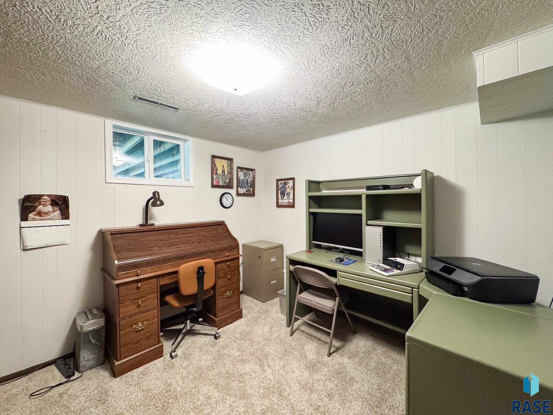 4905 E Cynthia Dr