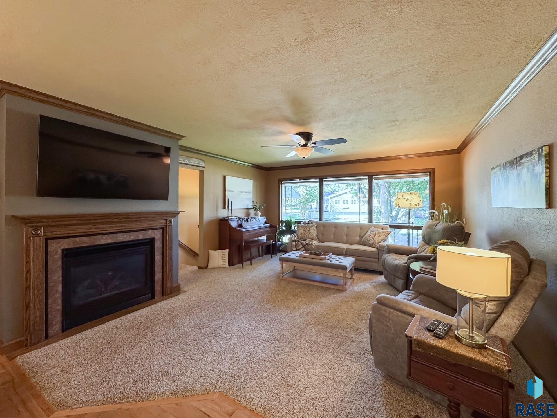 4905 E Cynthia Dr