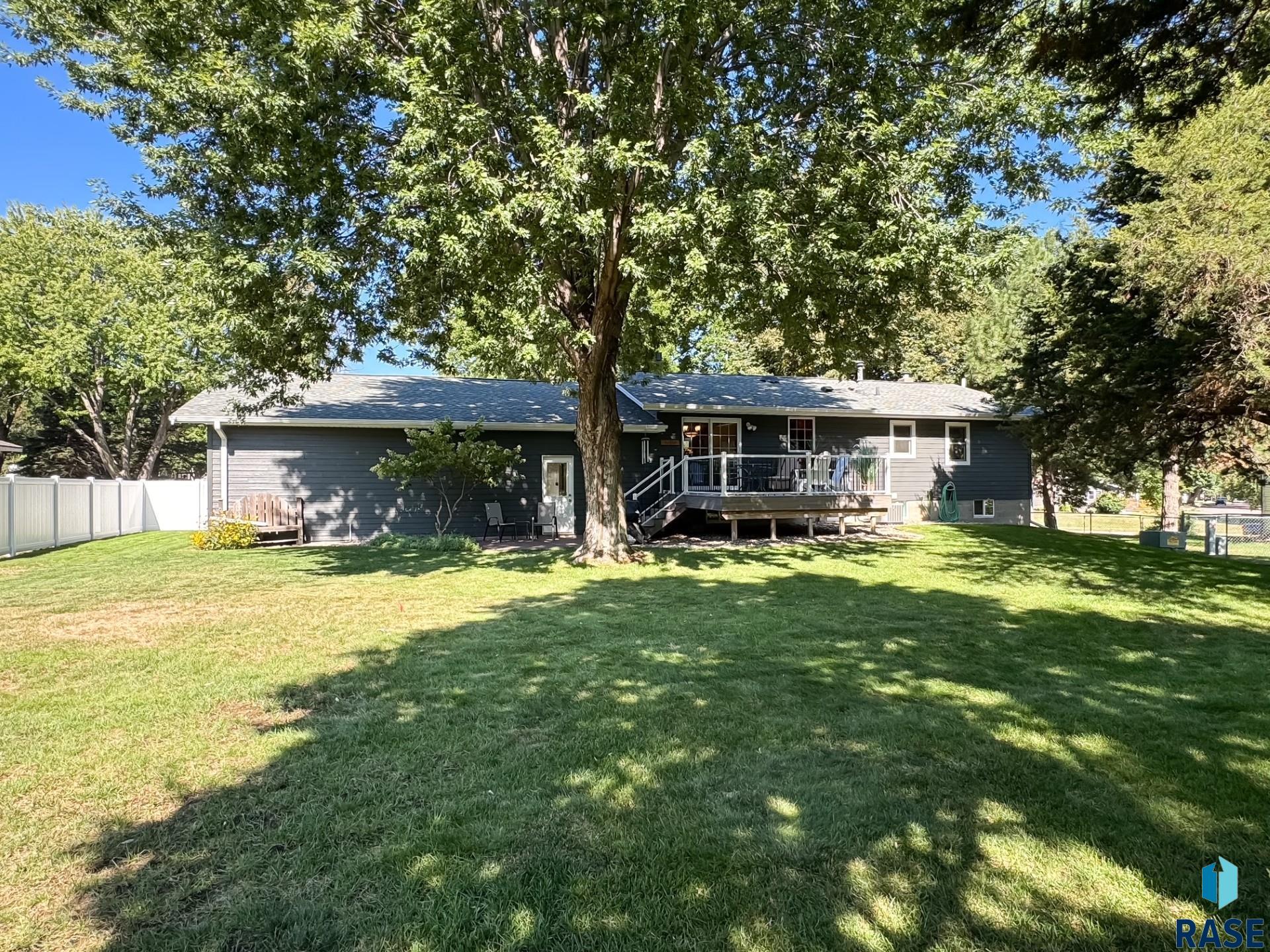4905 E Cynthia Dr