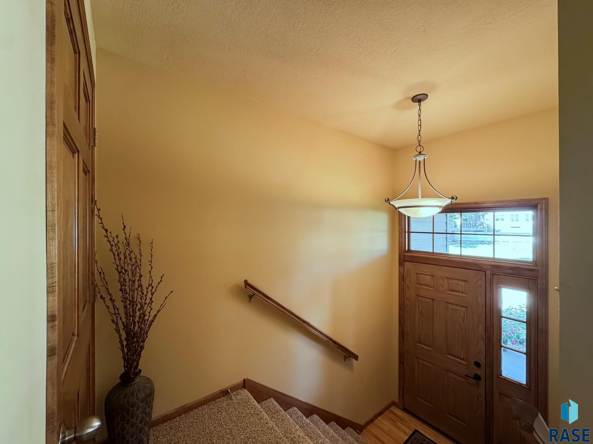 4905 E Cynthia Dr