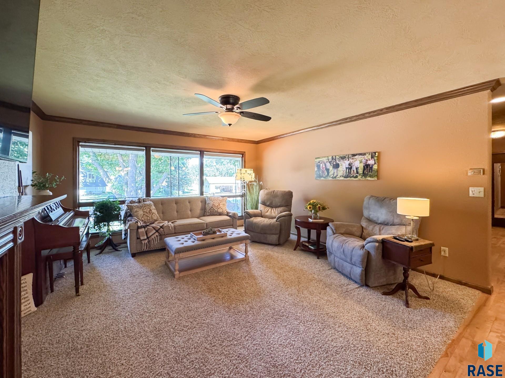 4905 E Cynthia Dr