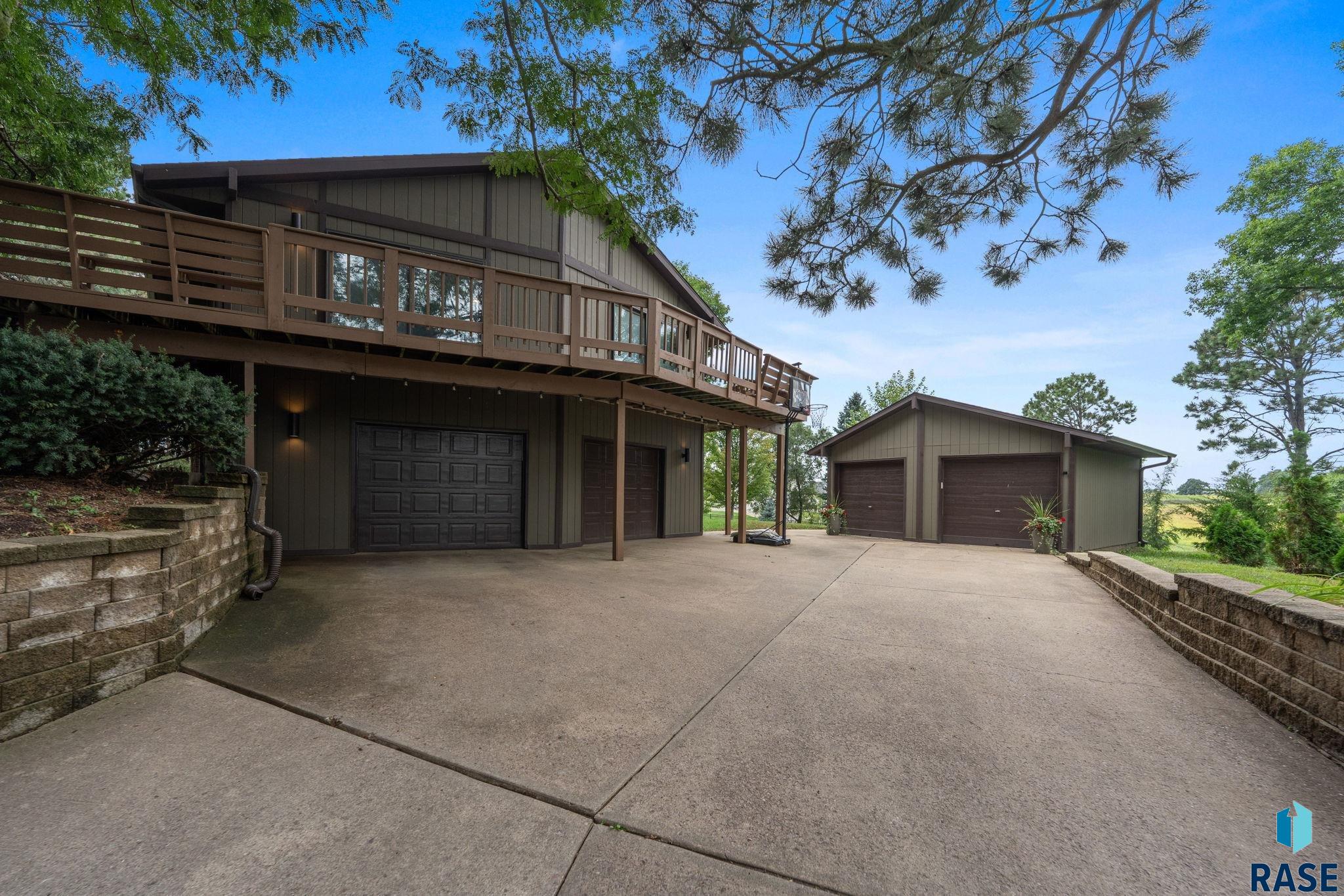 6908 Pine Lake Dr, Sioux Falls