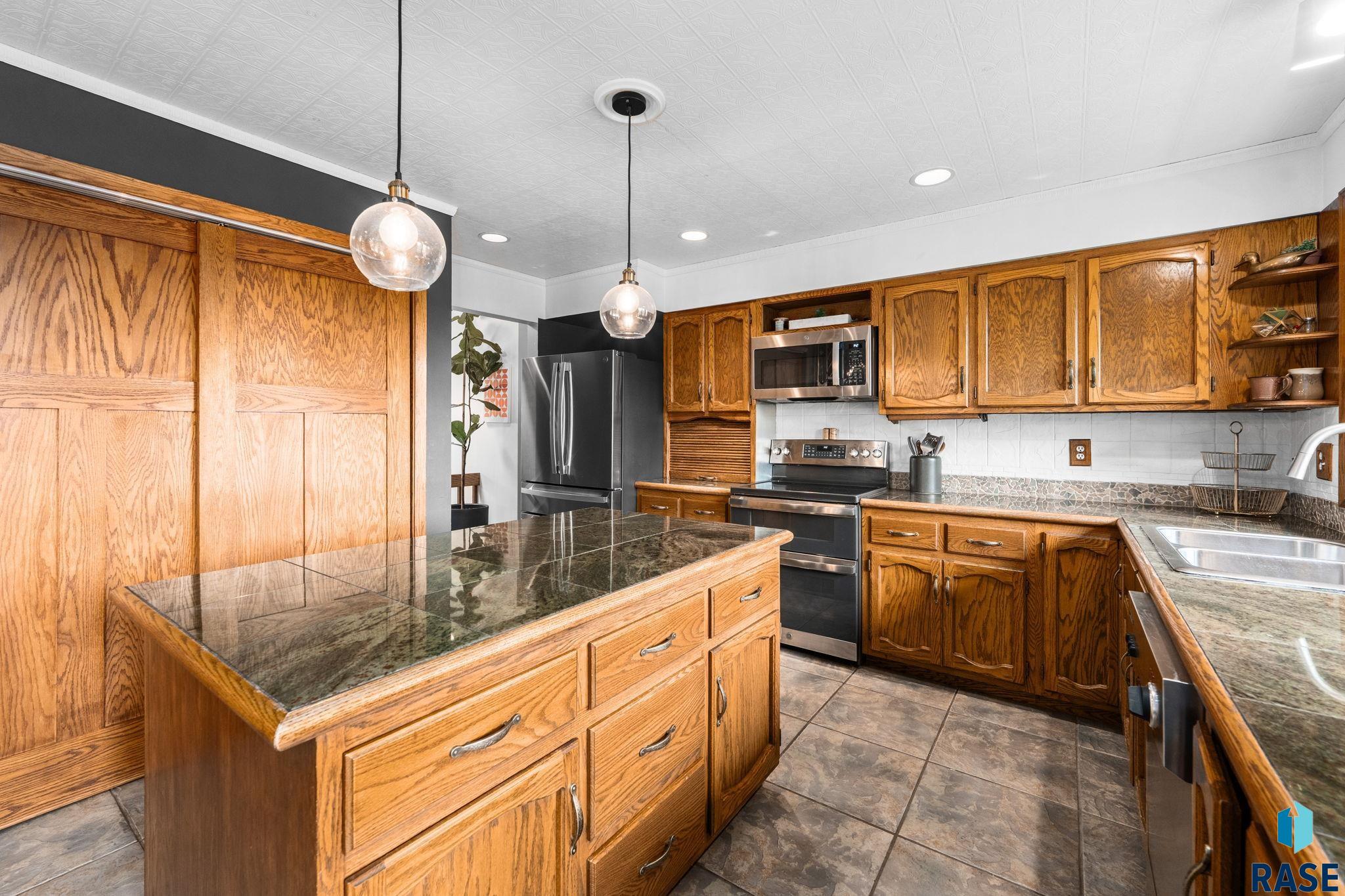 6908 Pine Lake Dr, Sioux Falls