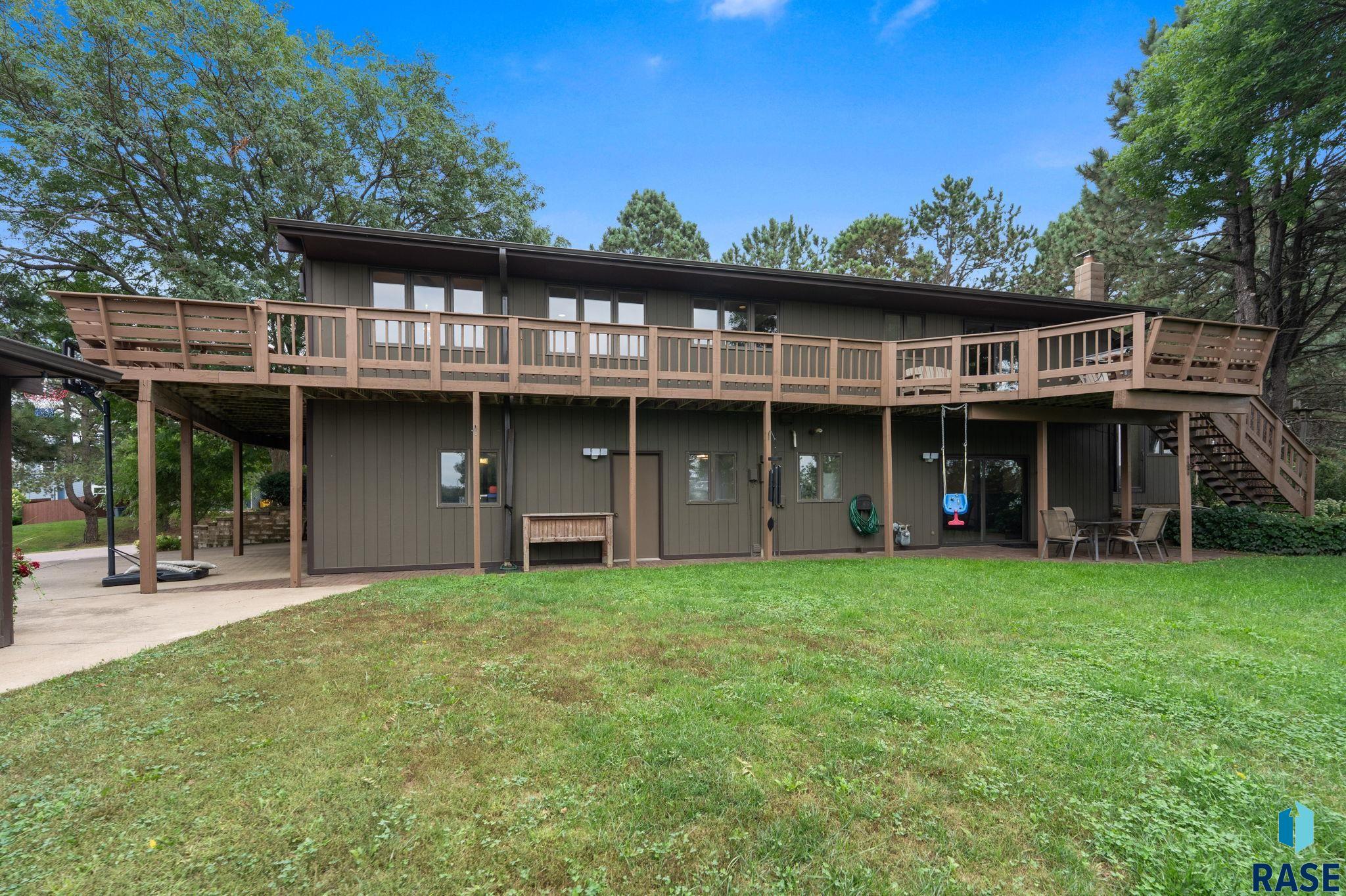 6908 Pine Lake Dr, Sioux Falls
