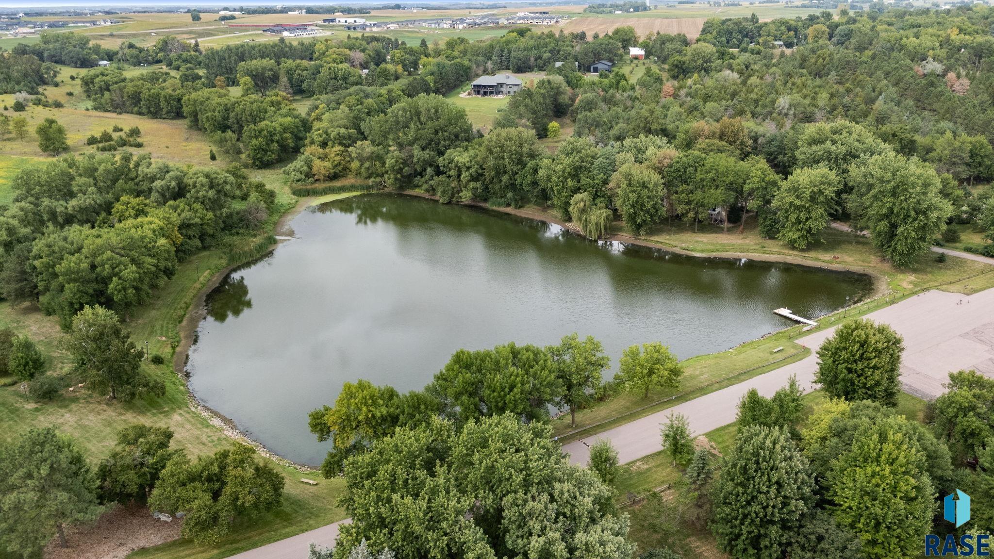 6908 Pine Lake Dr, Sioux Falls