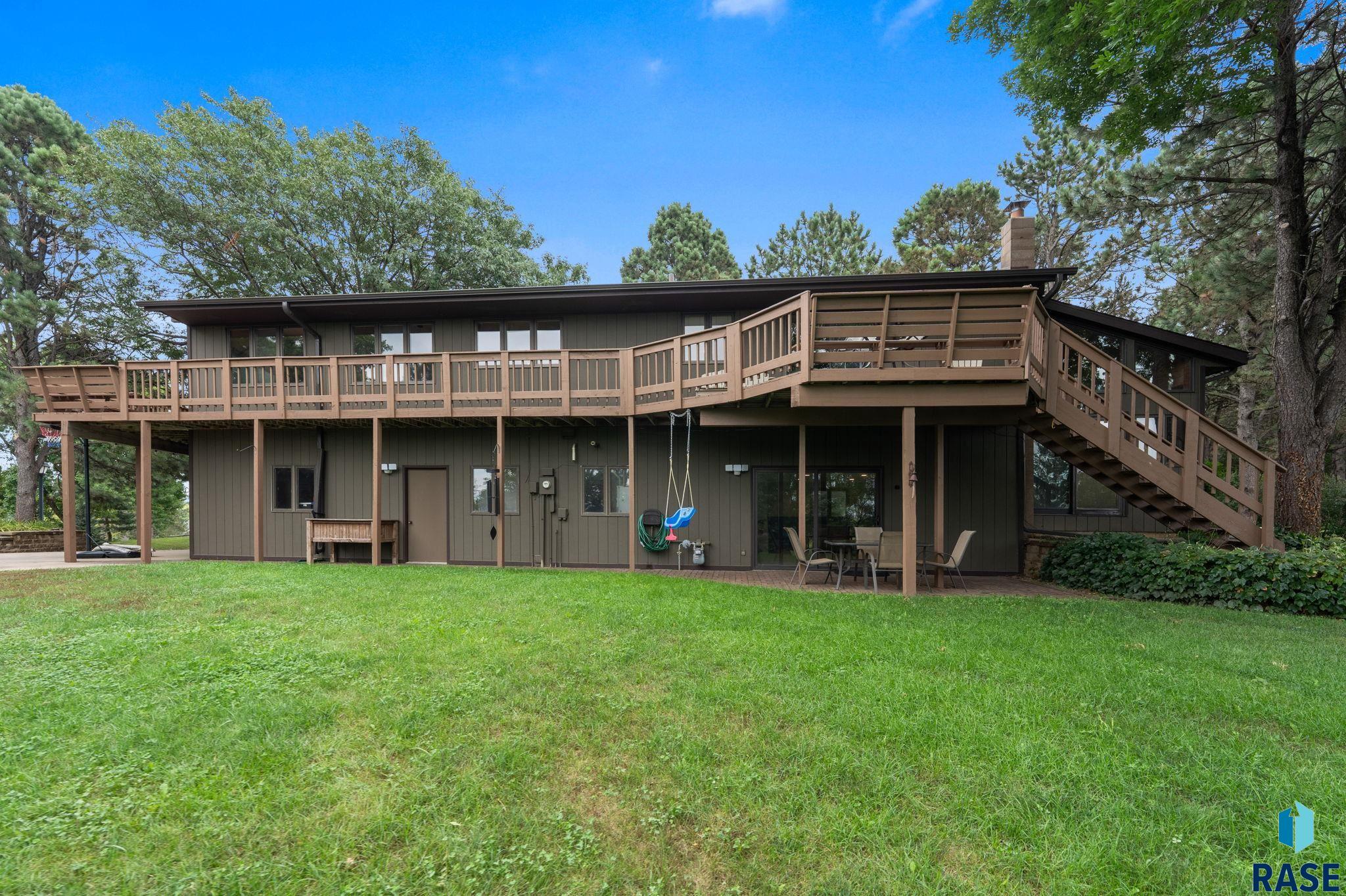 6908 Pine Lake Dr, Sioux Falls