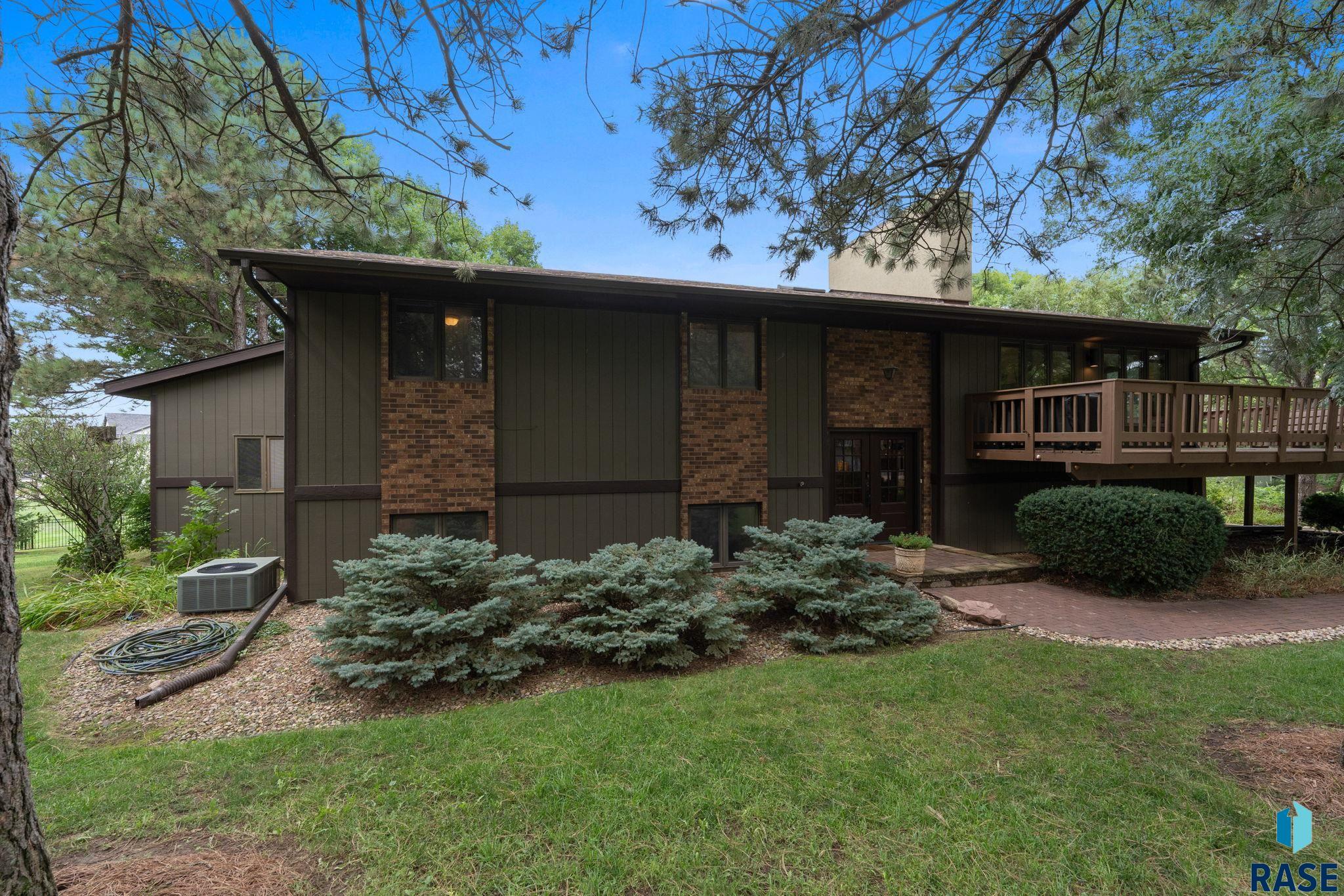 6908 Pine Lake Dr, Sioux Falls