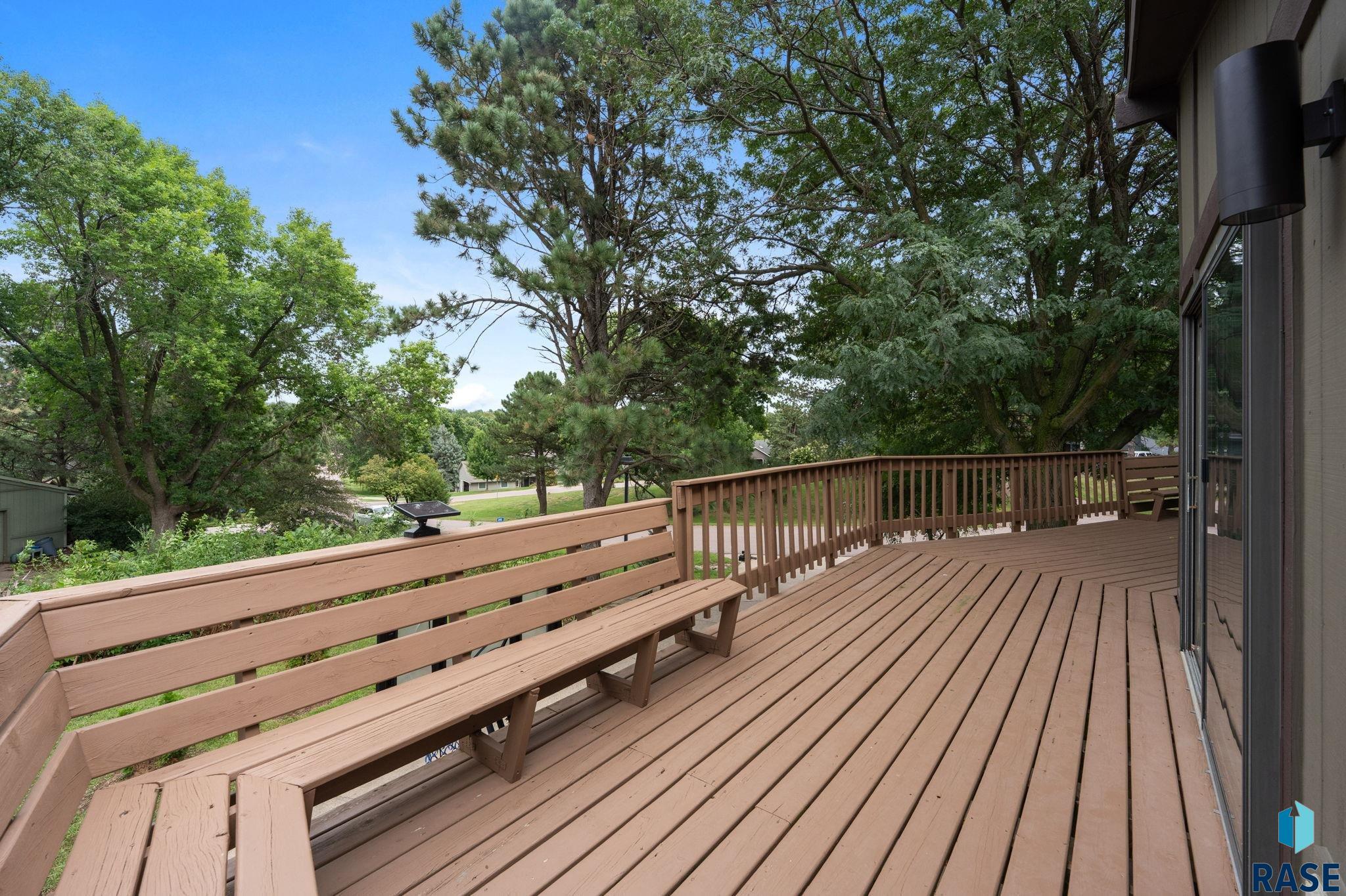6908 Pine Lake Dr, Sioux Falls