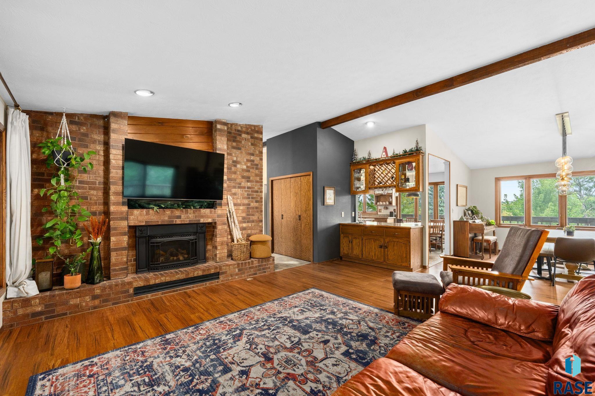 6908 Pine Lake Dr, Sioux Falls